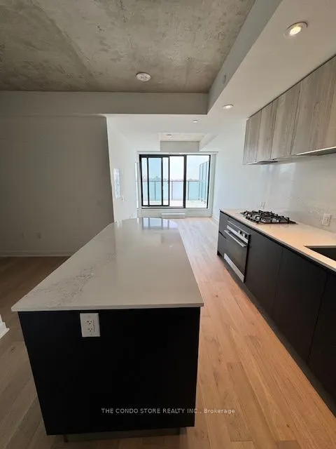2625 Dundas Street W, #702