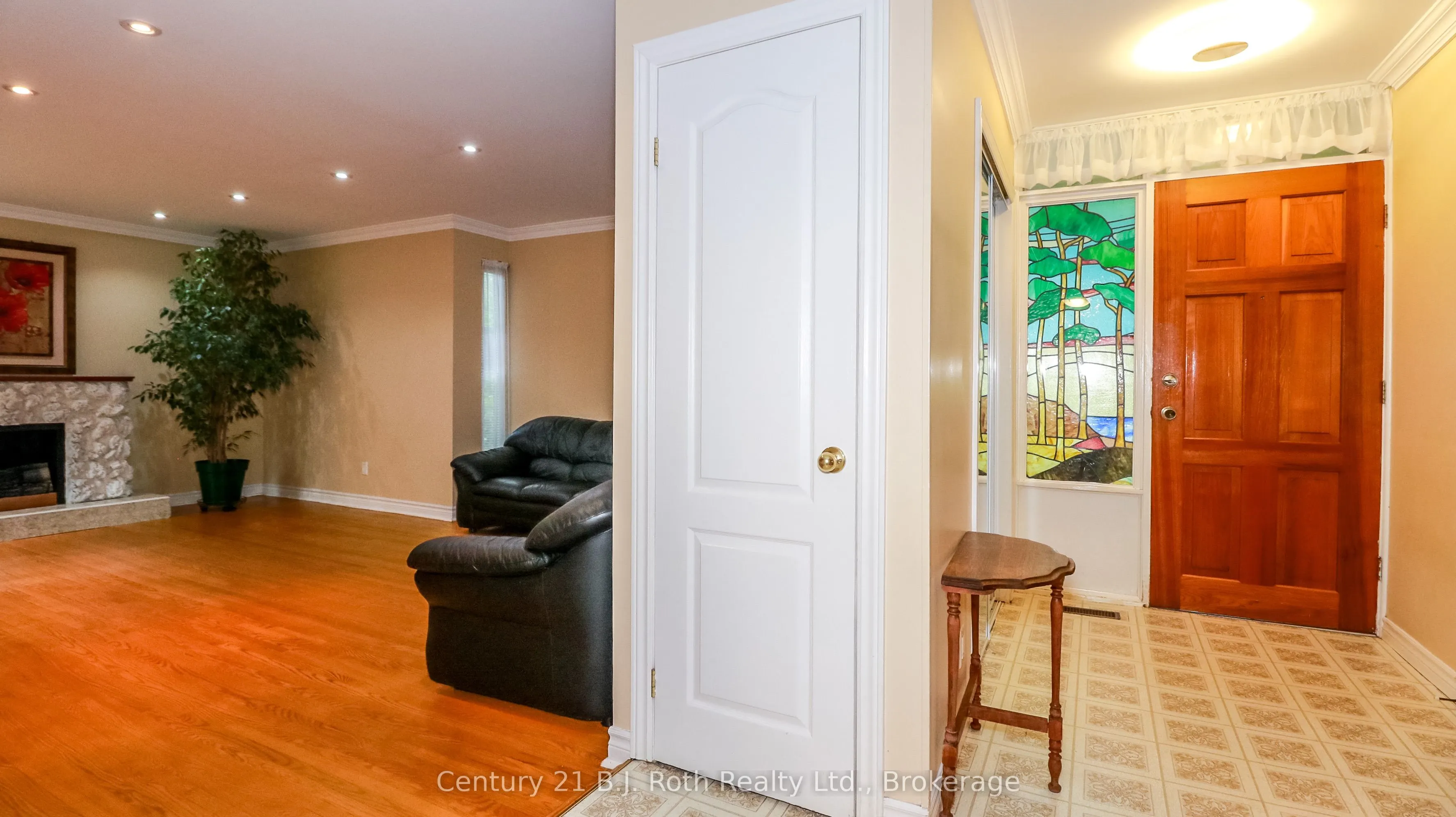 25 Redstone Path, #25