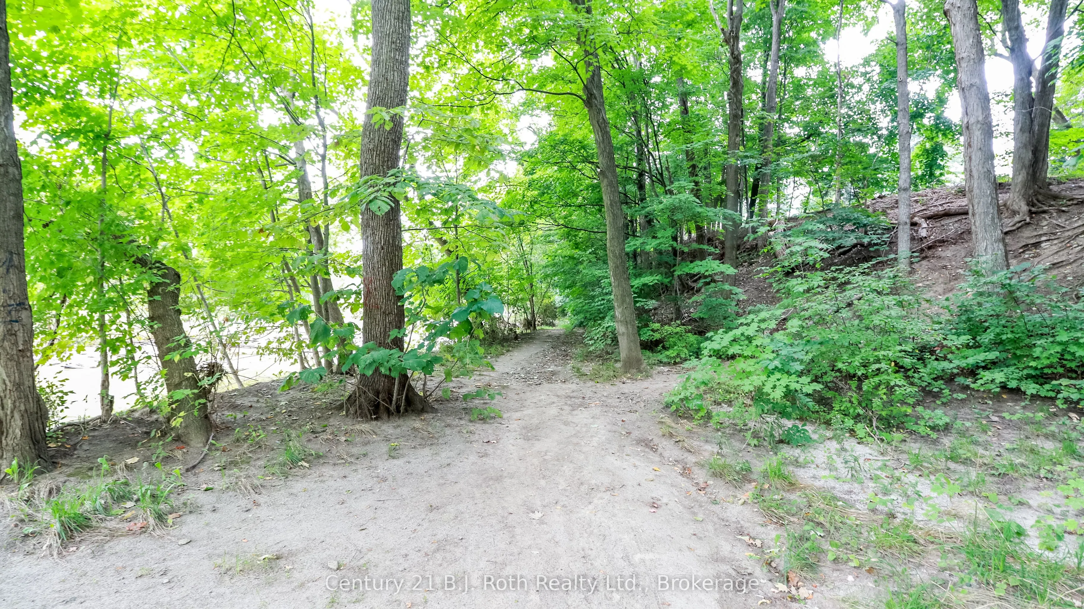 25 Redstone Path, #25
