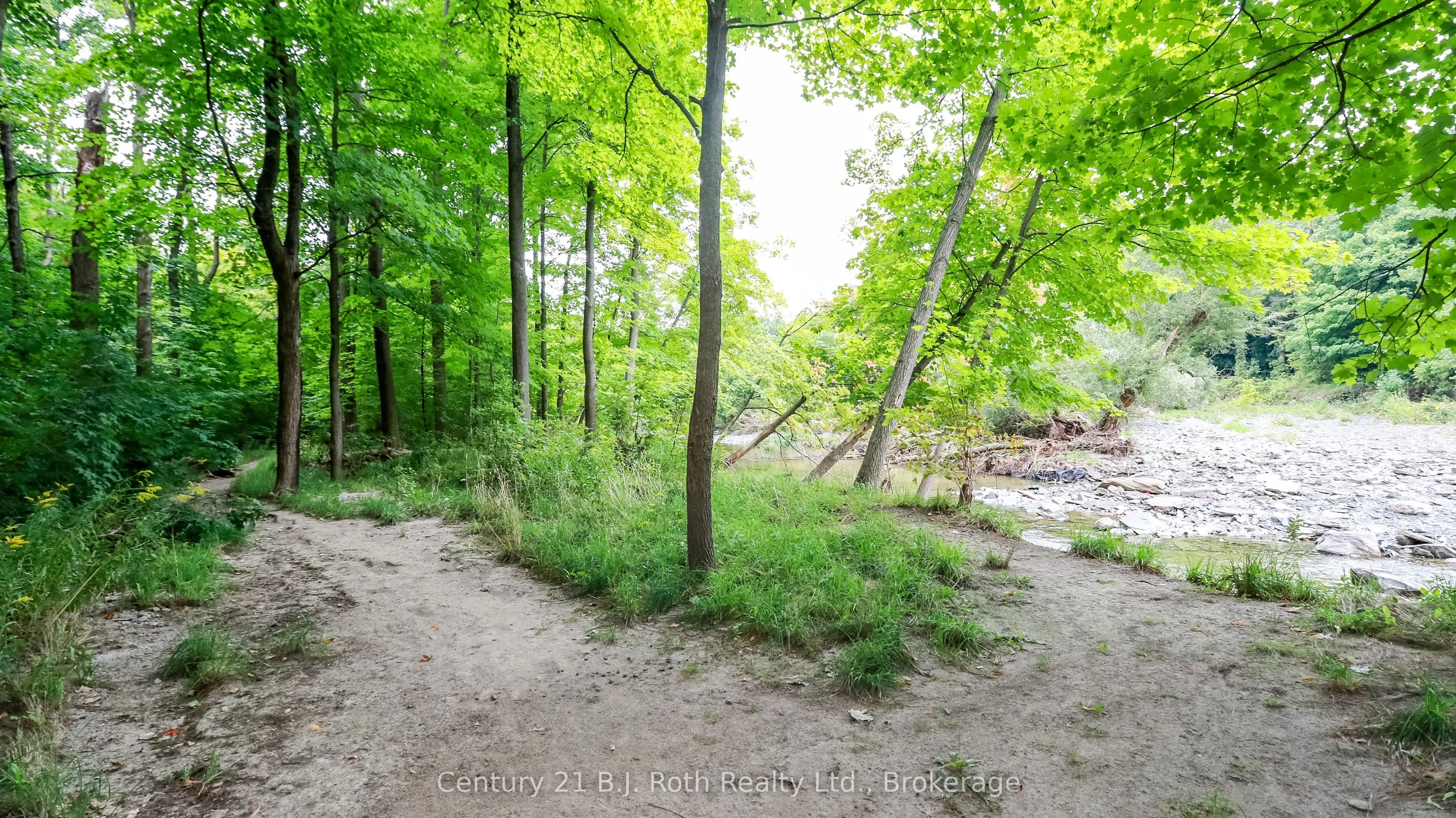25 Redstone Path, #25