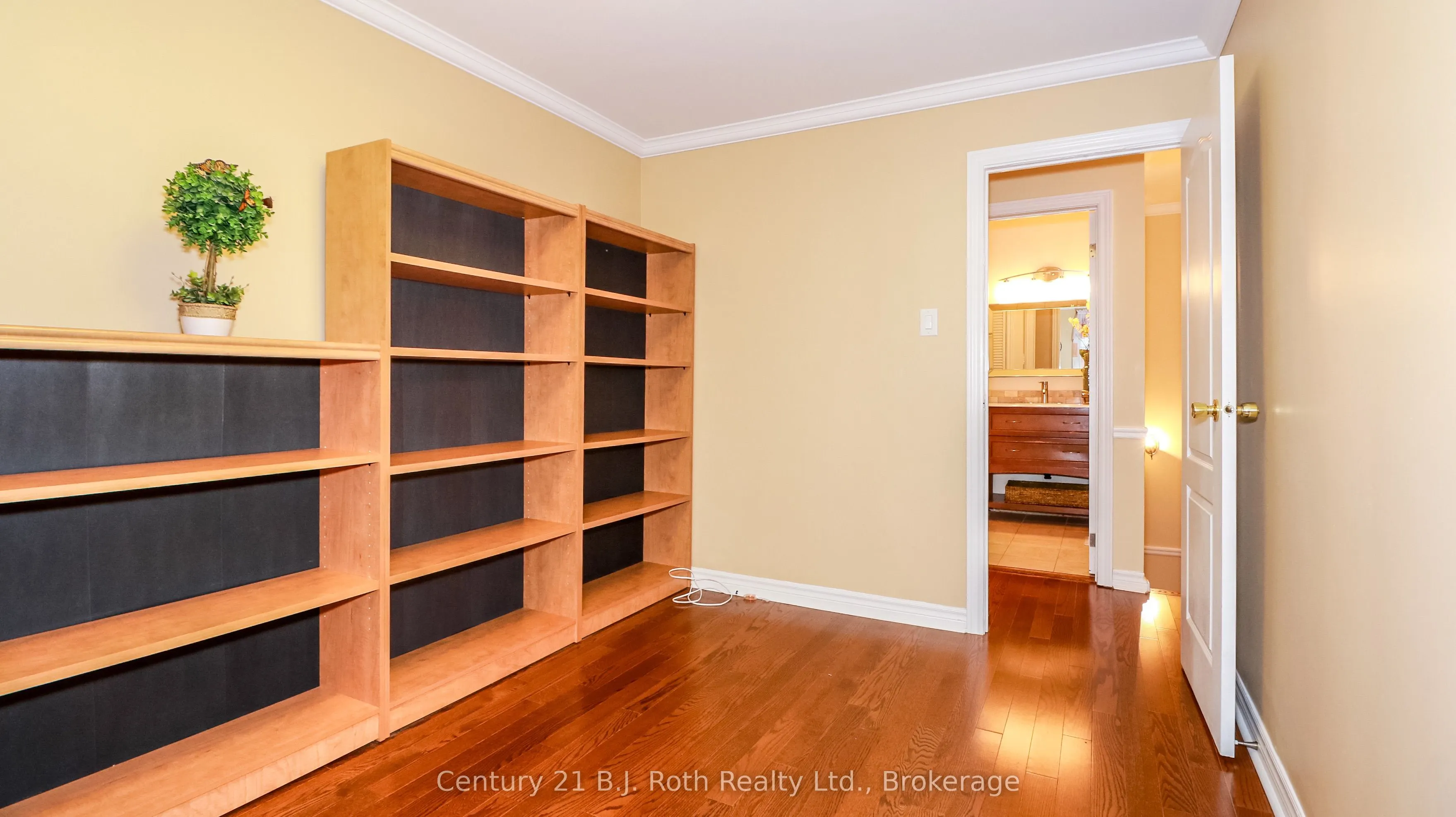 25 Redstone Path, #25