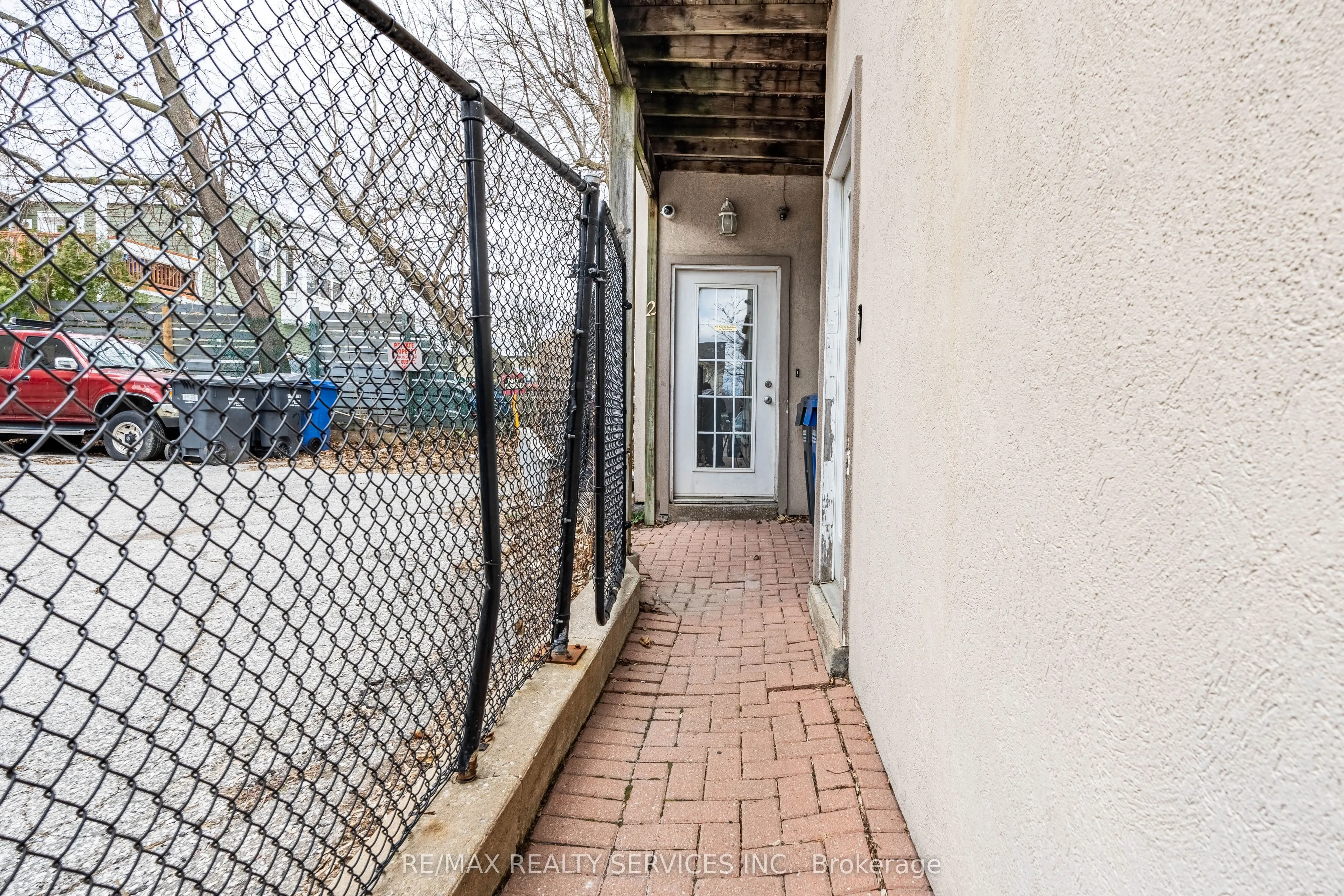 10 Main Street