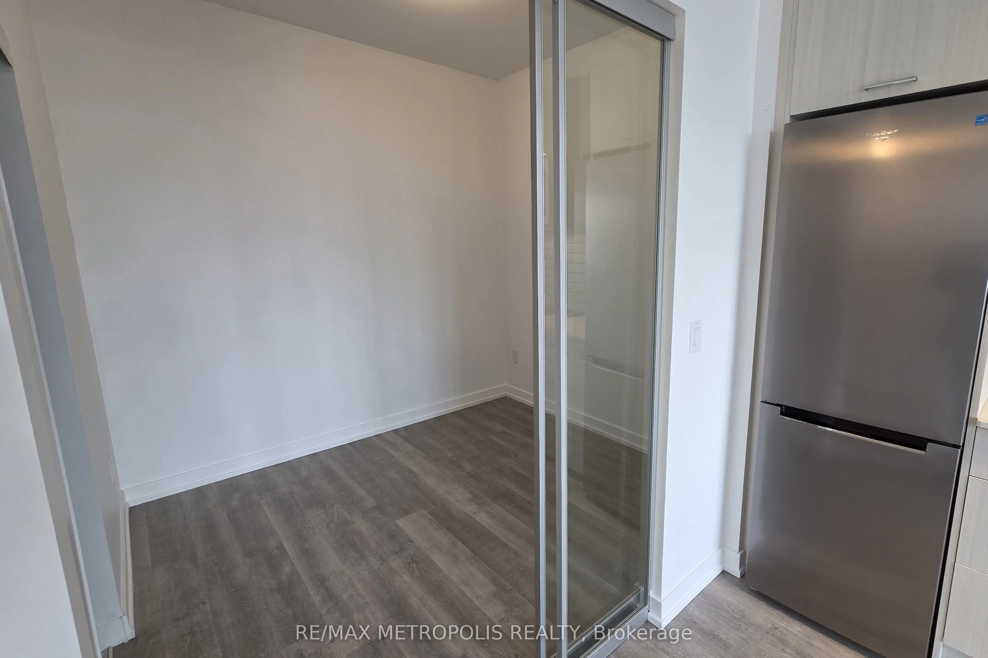 2300 St Clair Avenue W, #307