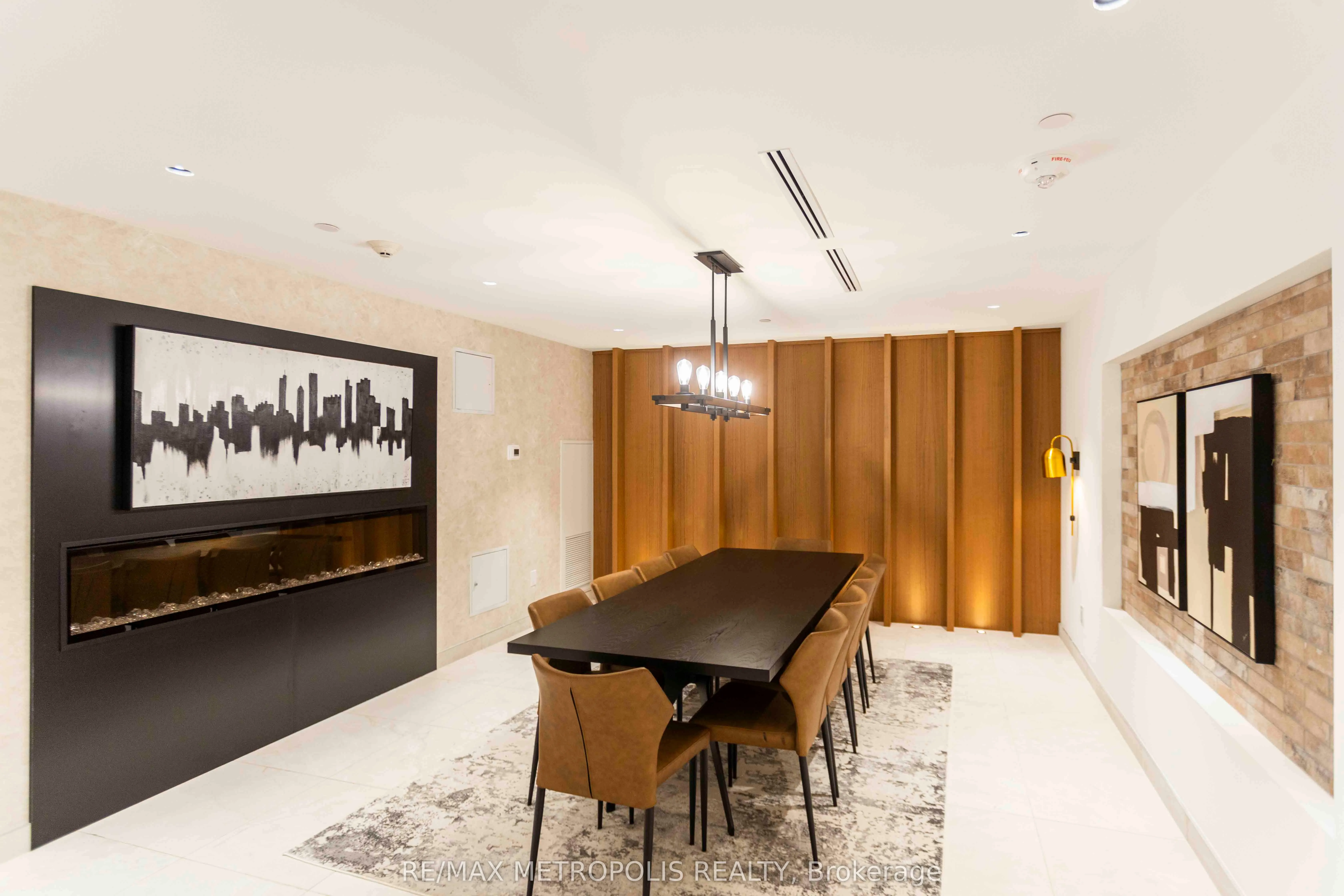 2300 St Clair Avenue W, #307