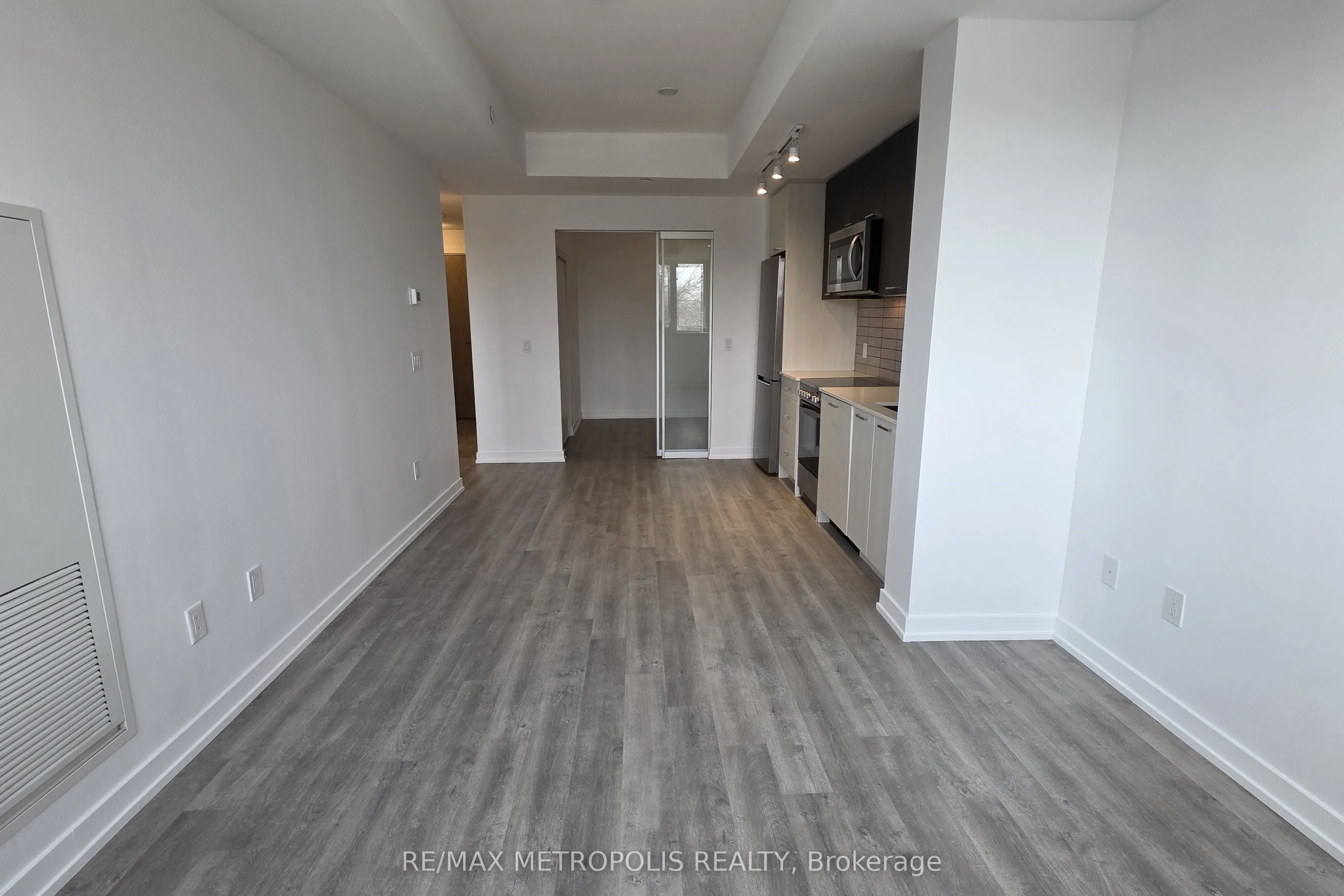 2300 St Clair Avenue W, #307