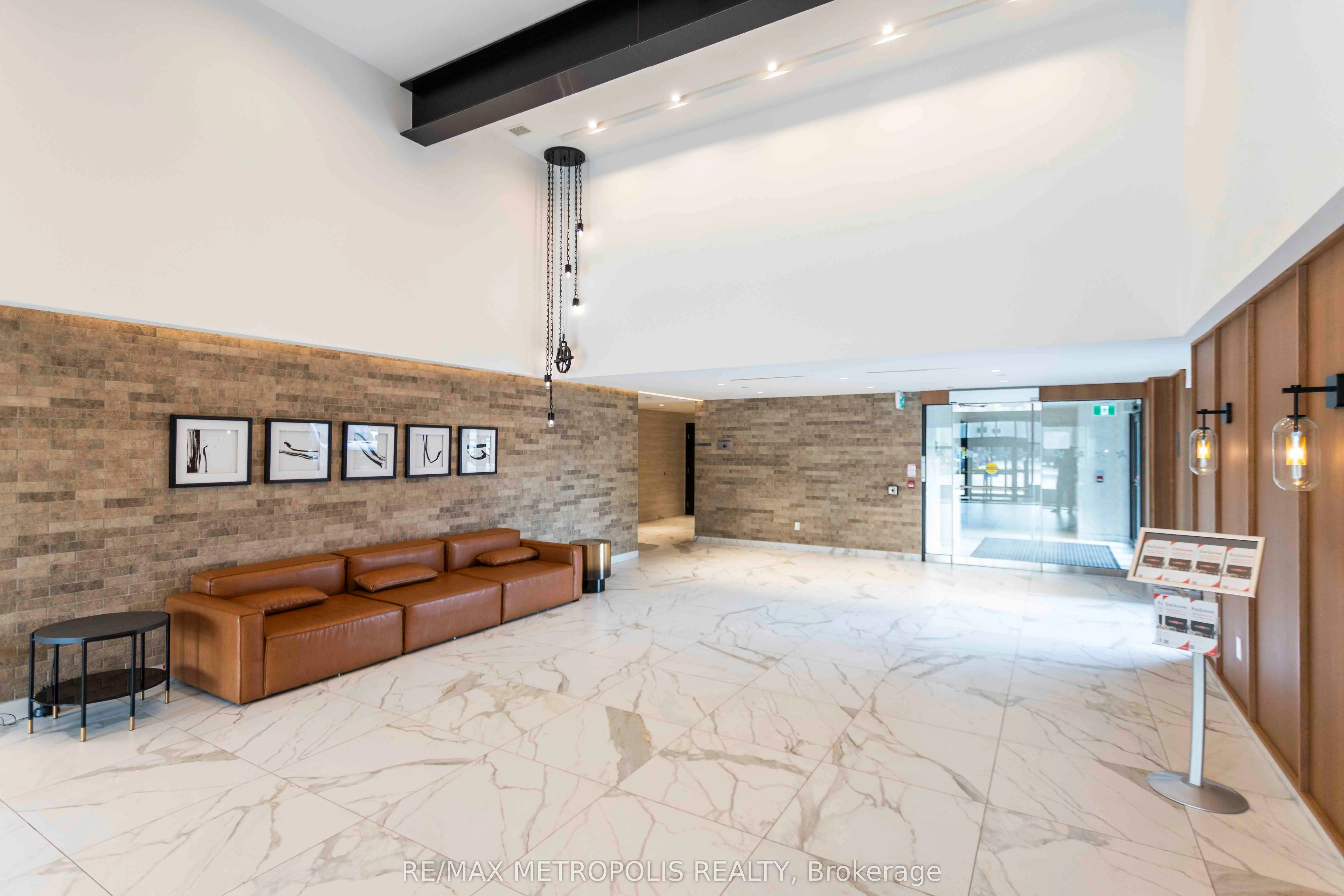 2300 St Clair Avenue W, #307