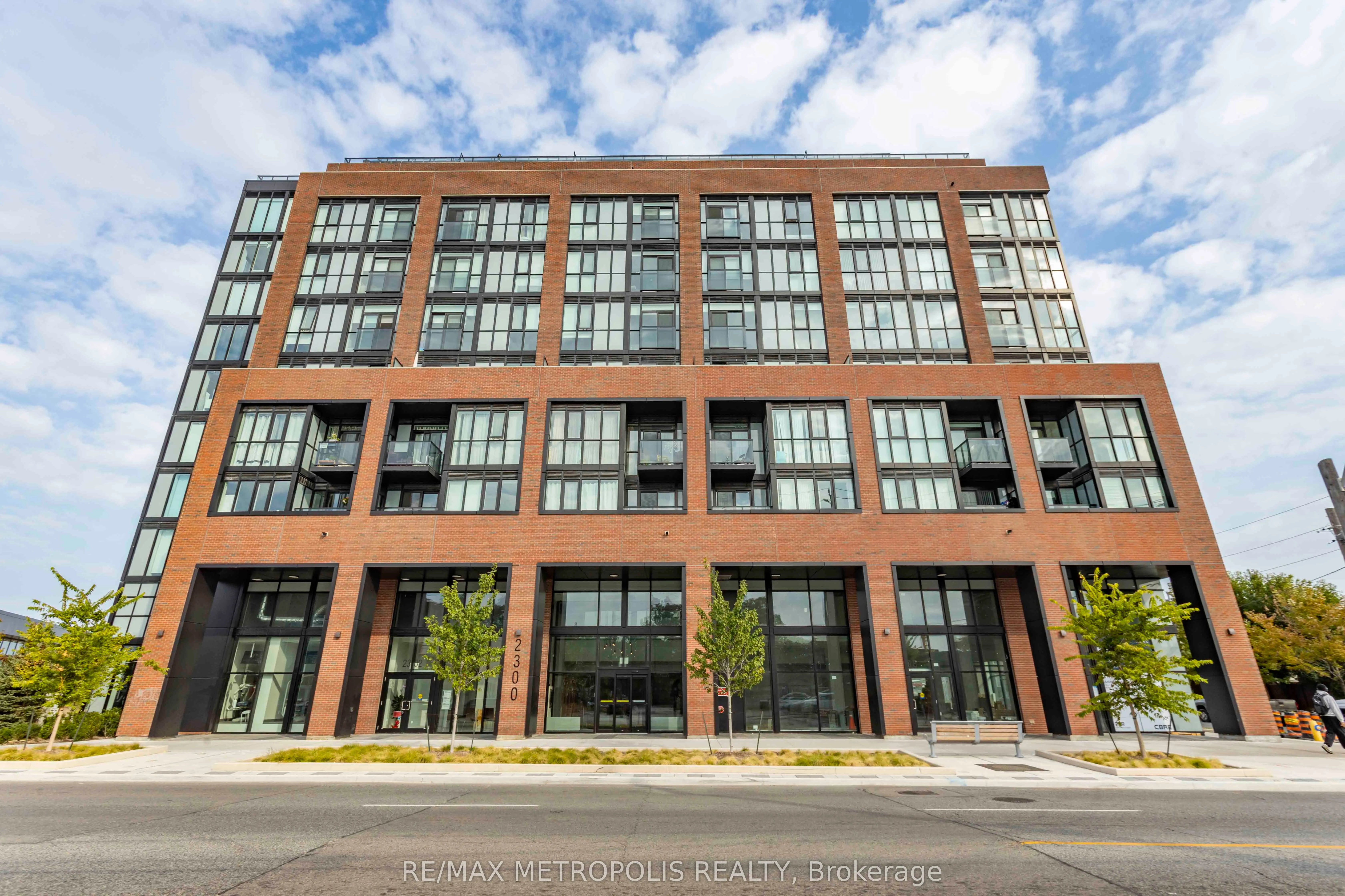 2300 St Clair Avenue W, #307