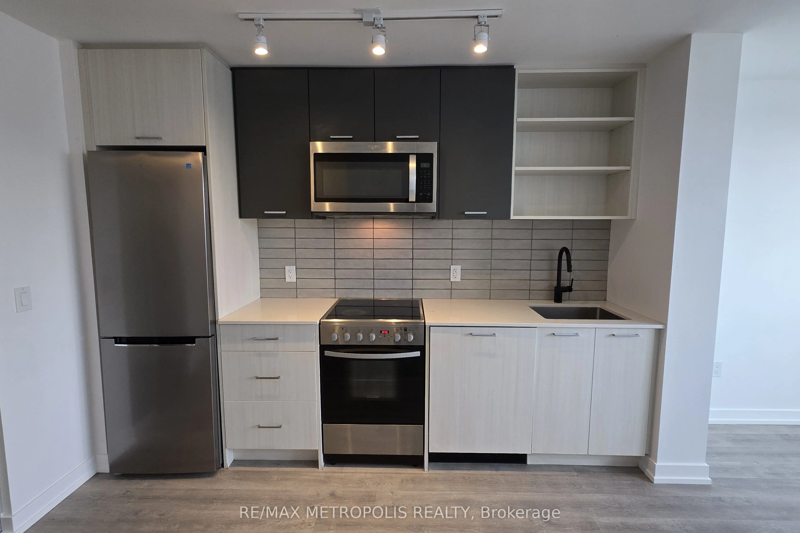 2300 St Clair Avenue W, #307