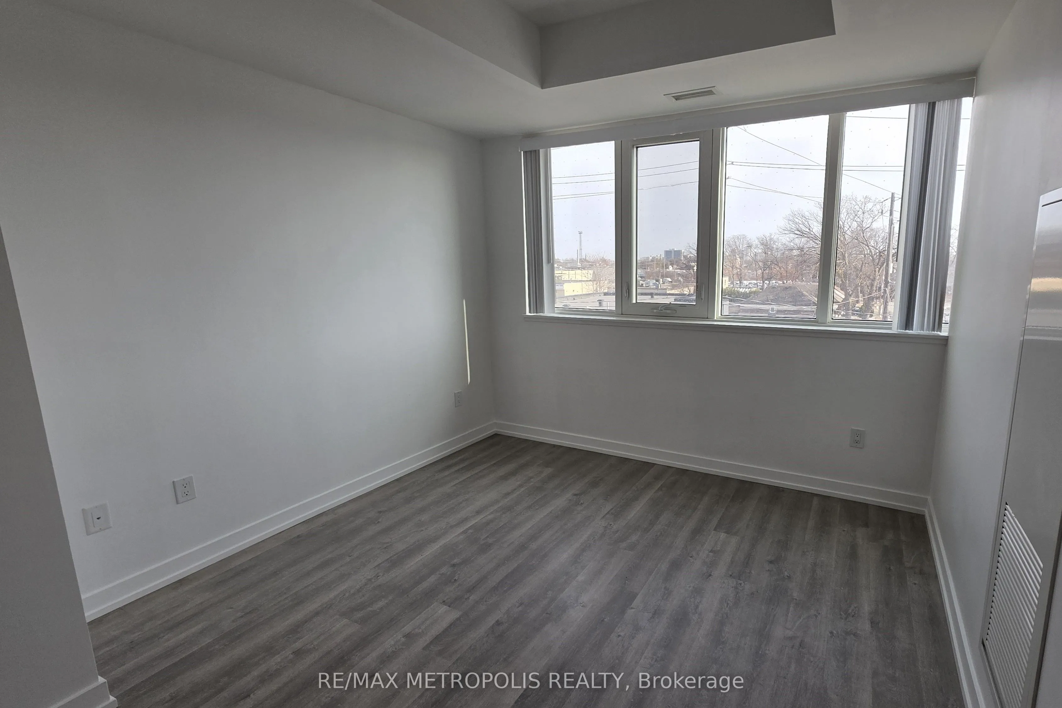 2300 St Clair Avenue W, #307