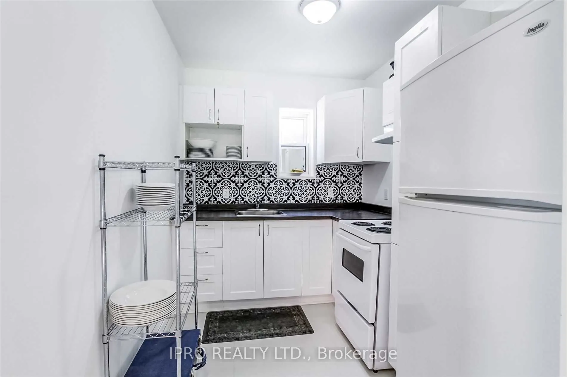 881 Lakeshore Road E