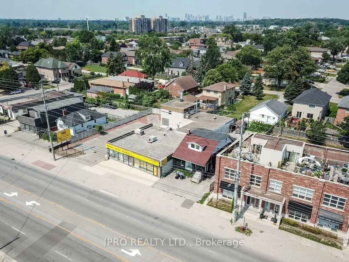 881 Lakeshore Road E