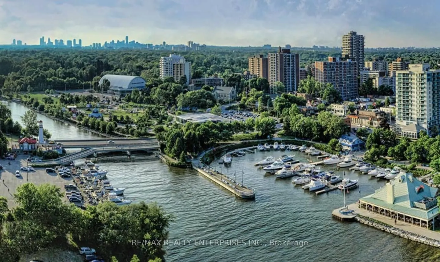 297 Lakeshore Road E