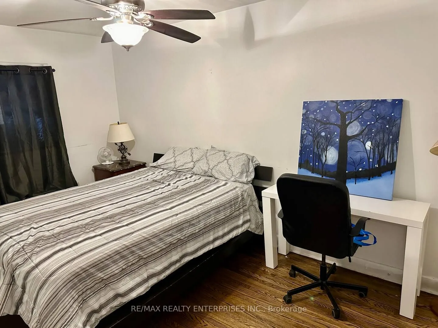 297 Lakeshore Road E