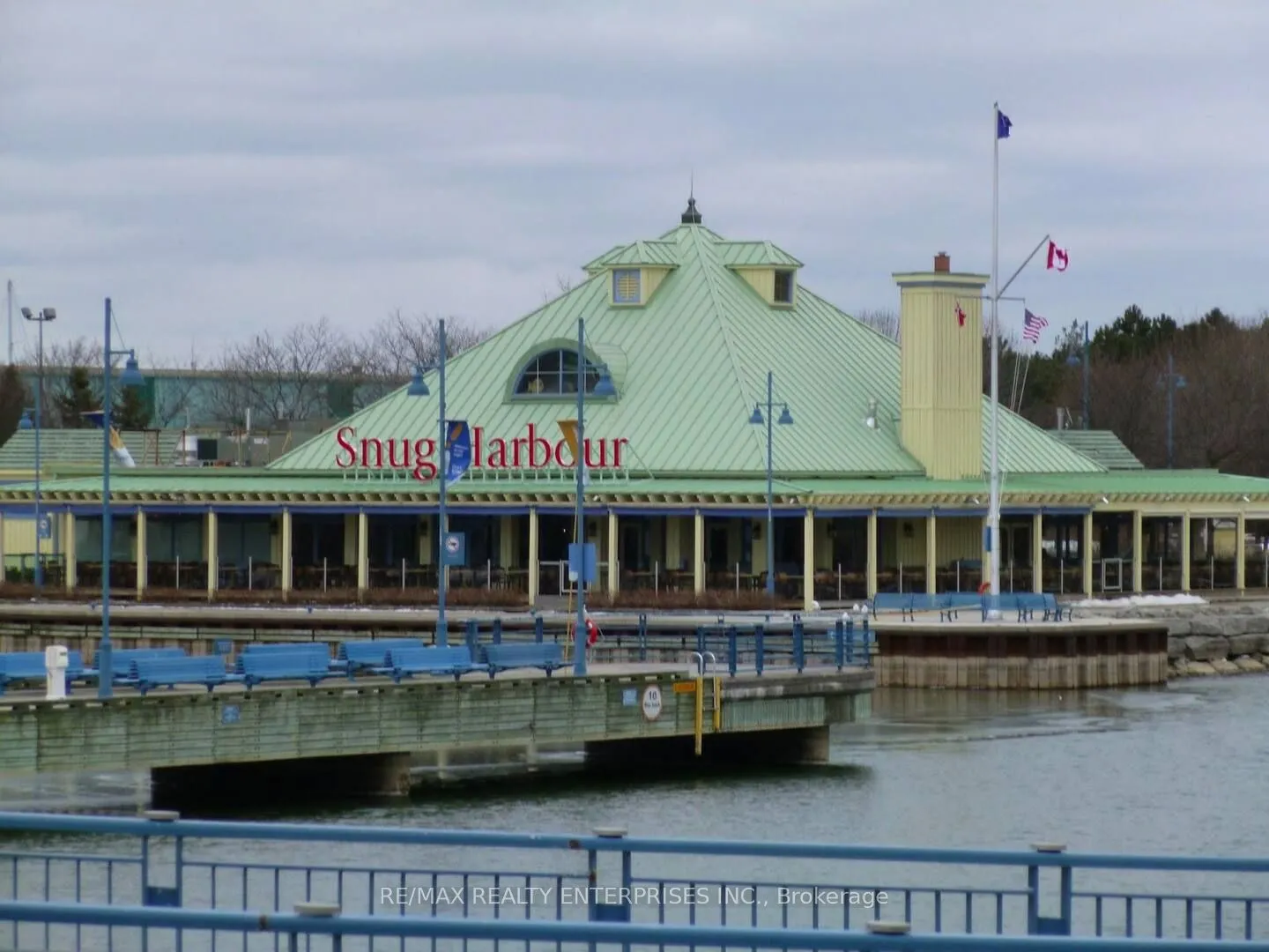 297 Lakeshore Road E