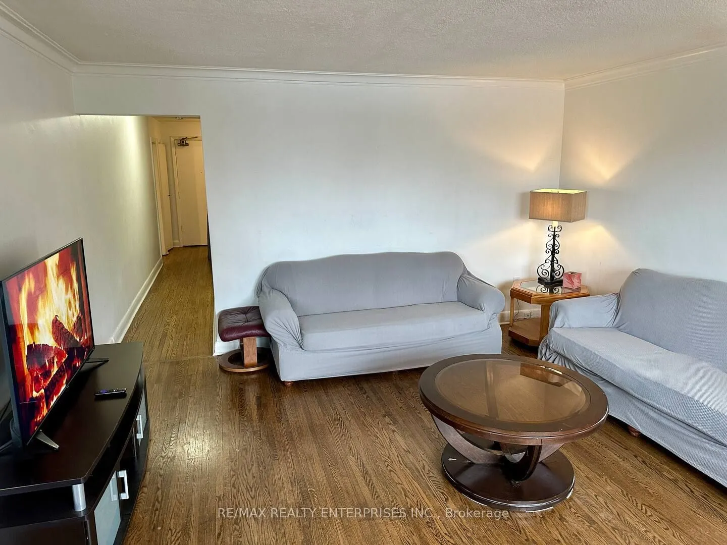 297 Lakeshore Road E