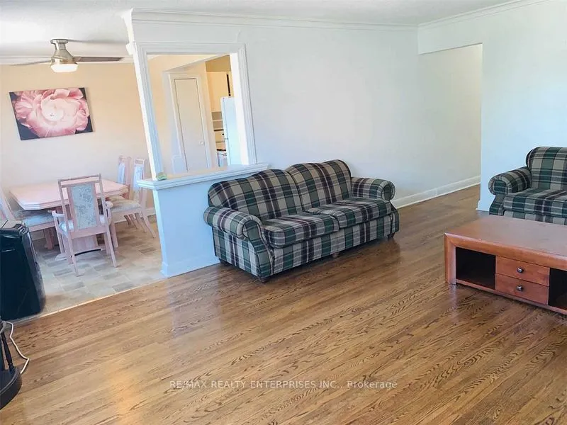 297 Lakeshore Road E