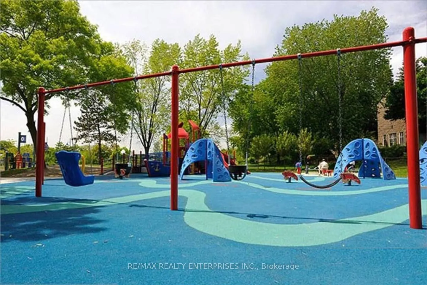 297 Lakeshore Road E