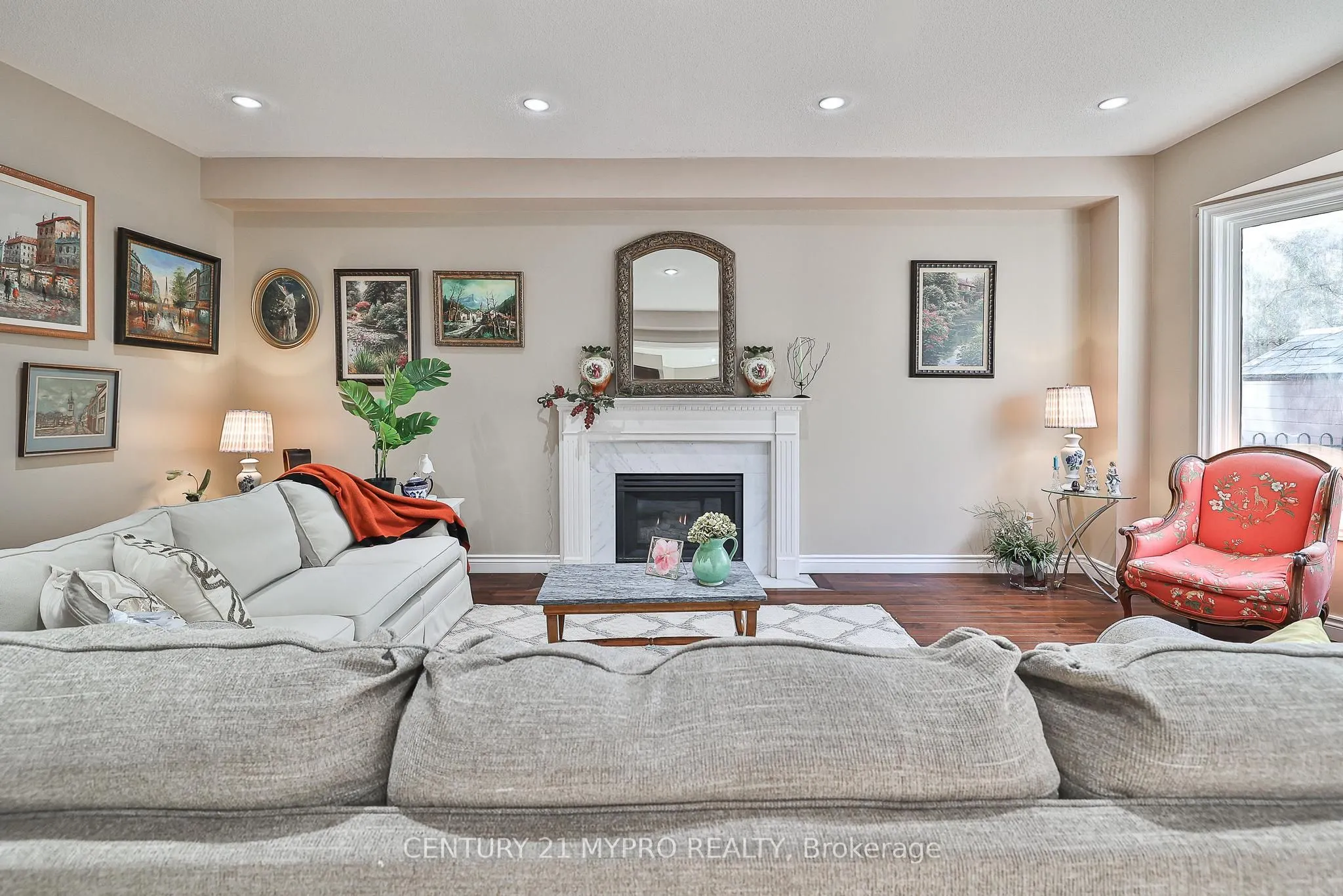 1665 Glenvista Drive