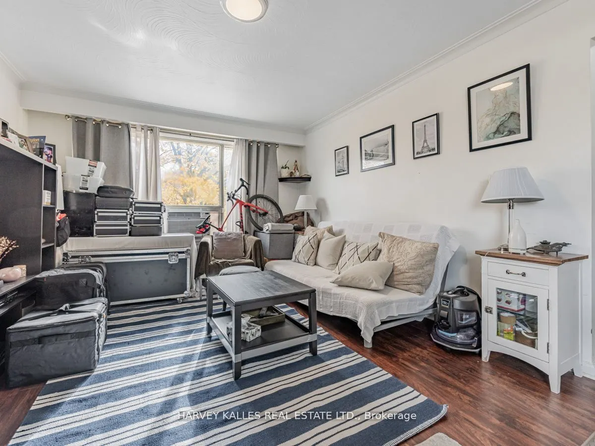 6 Carrington Avenue