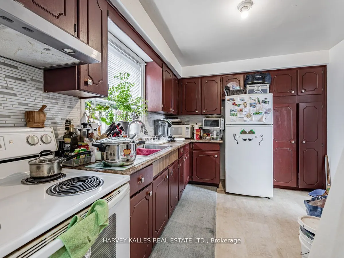 6 Carrington Avenue