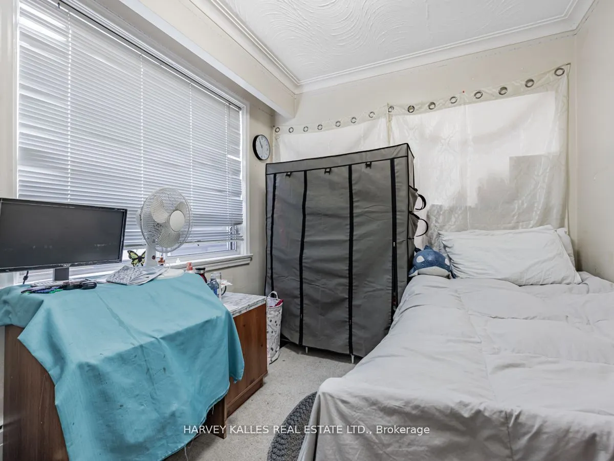 6 Carrington Avenue