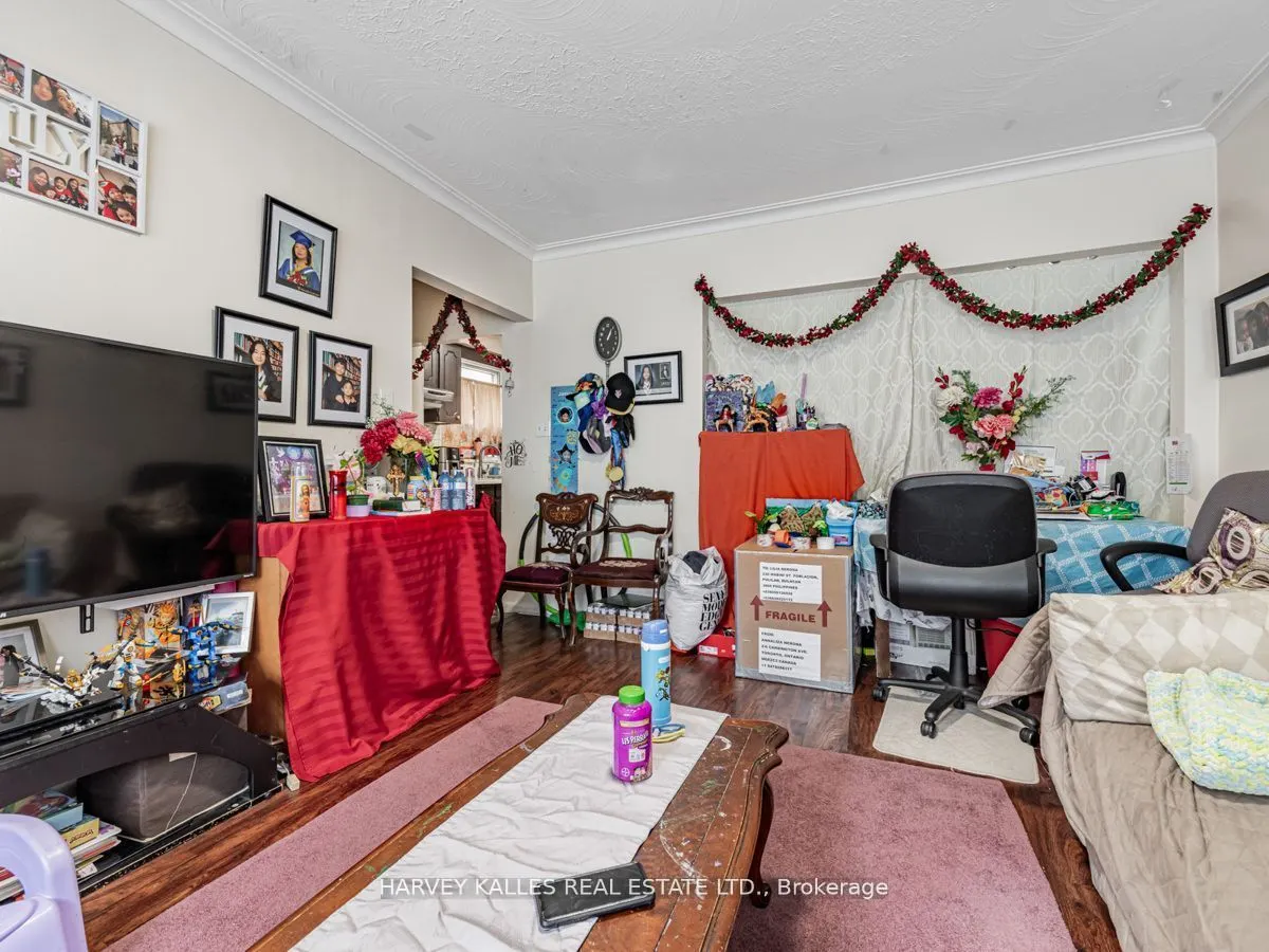 6 Carrington Avenue