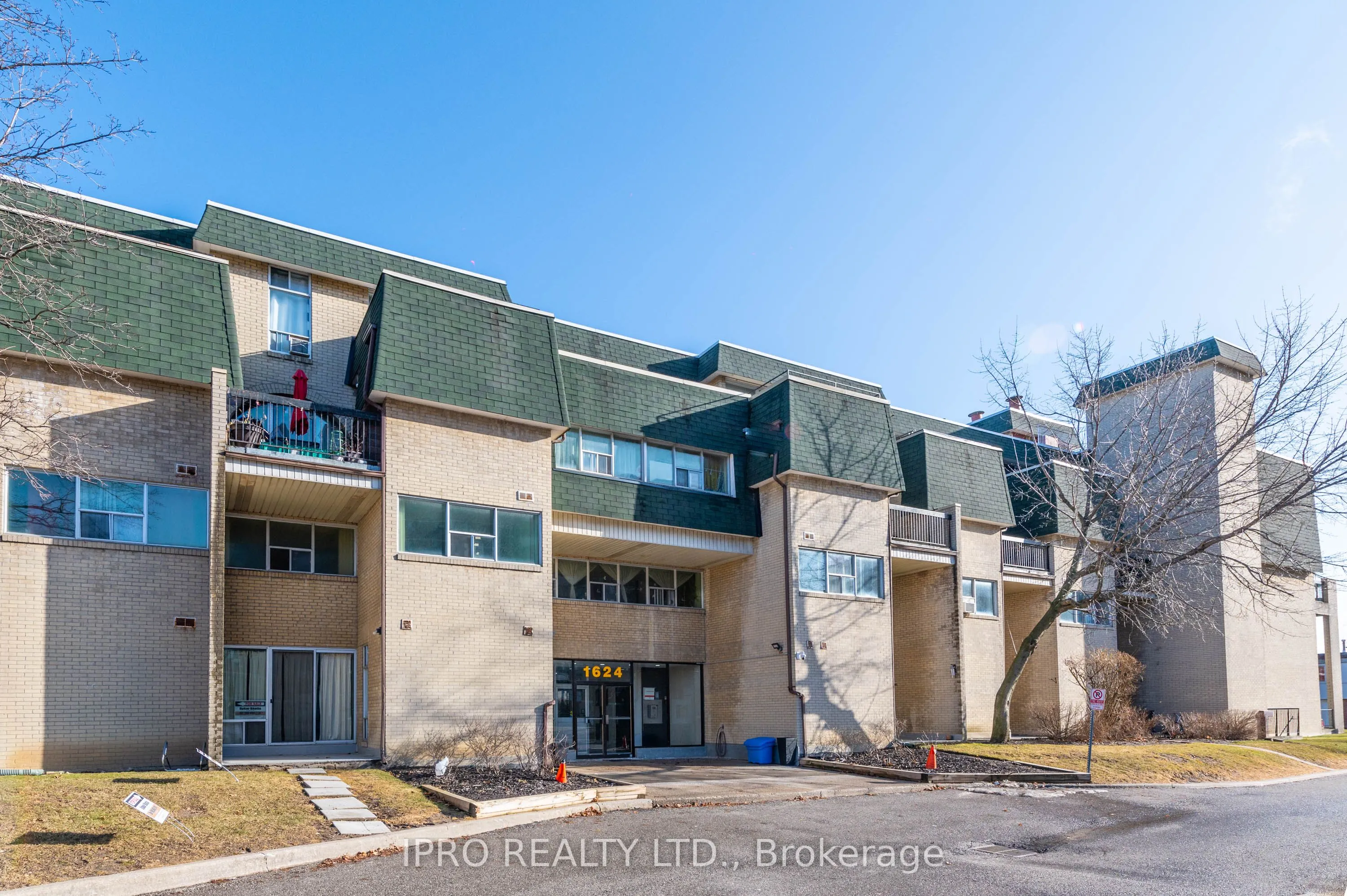 1624 Bloor Street, #92