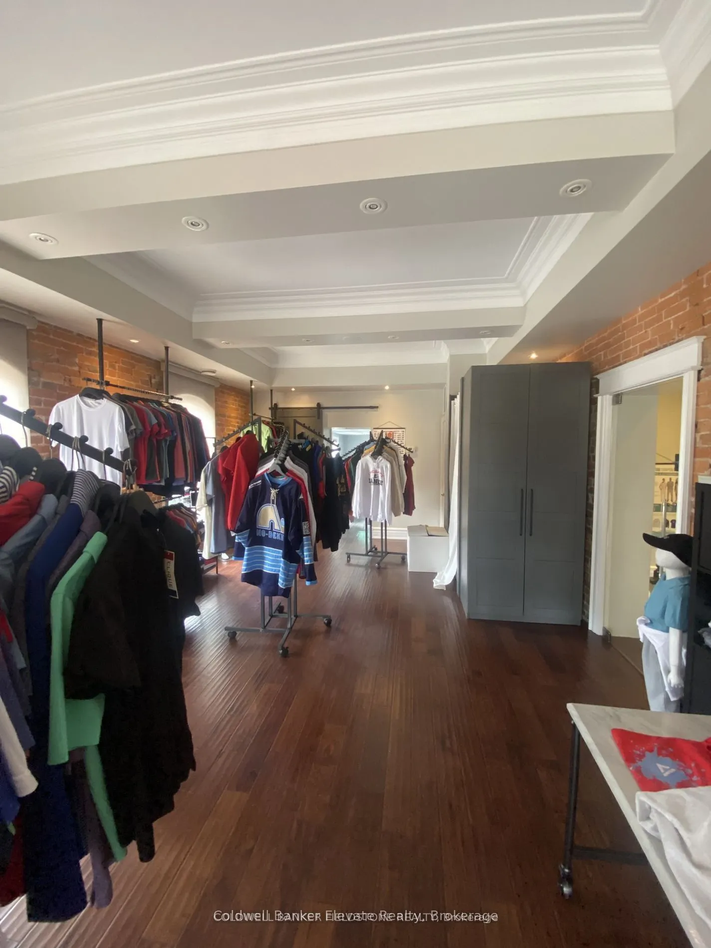 115 Main Street S