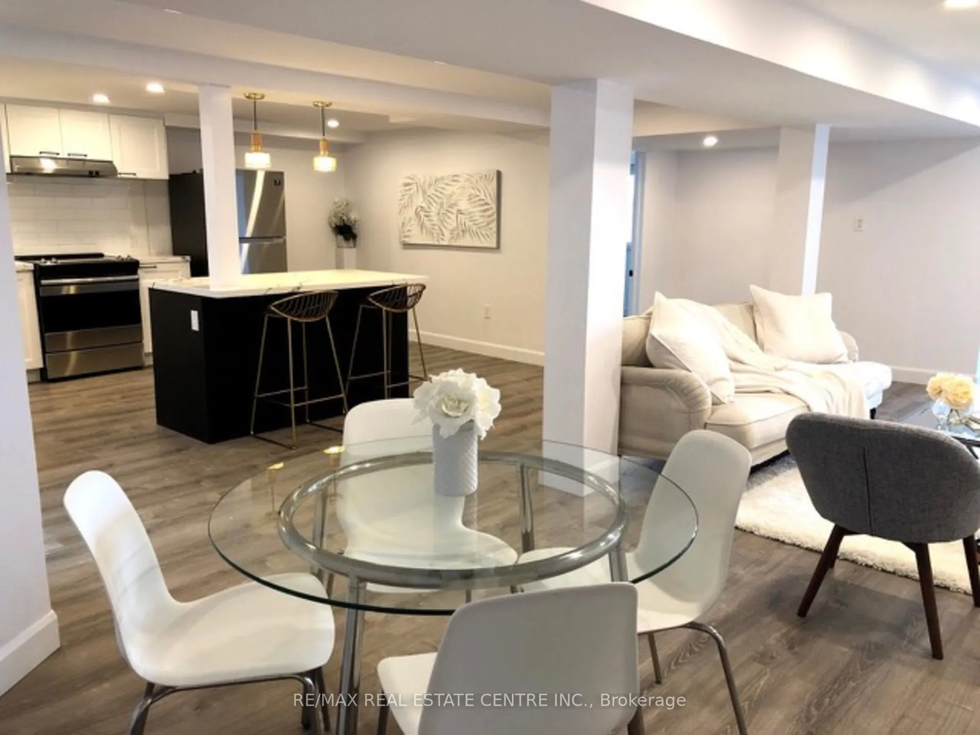 226 Howard Crescent
