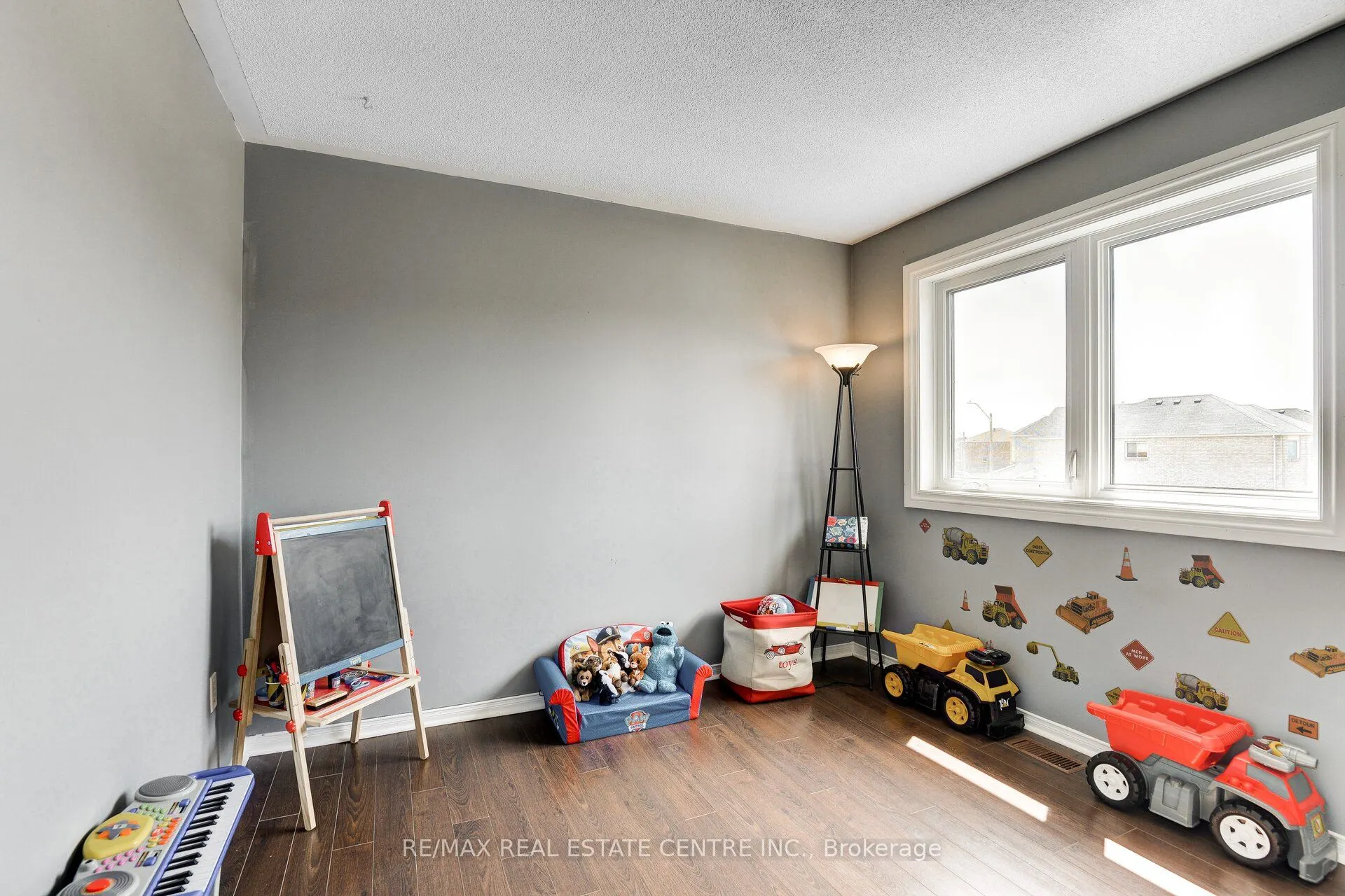 226 Howard Crescent