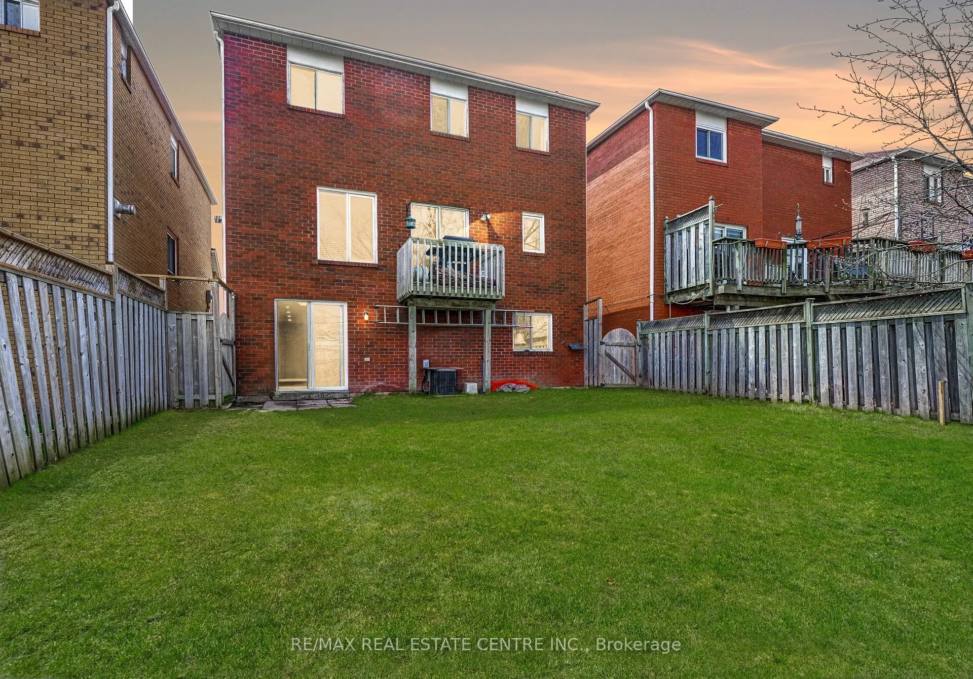 226 Howard Crescent