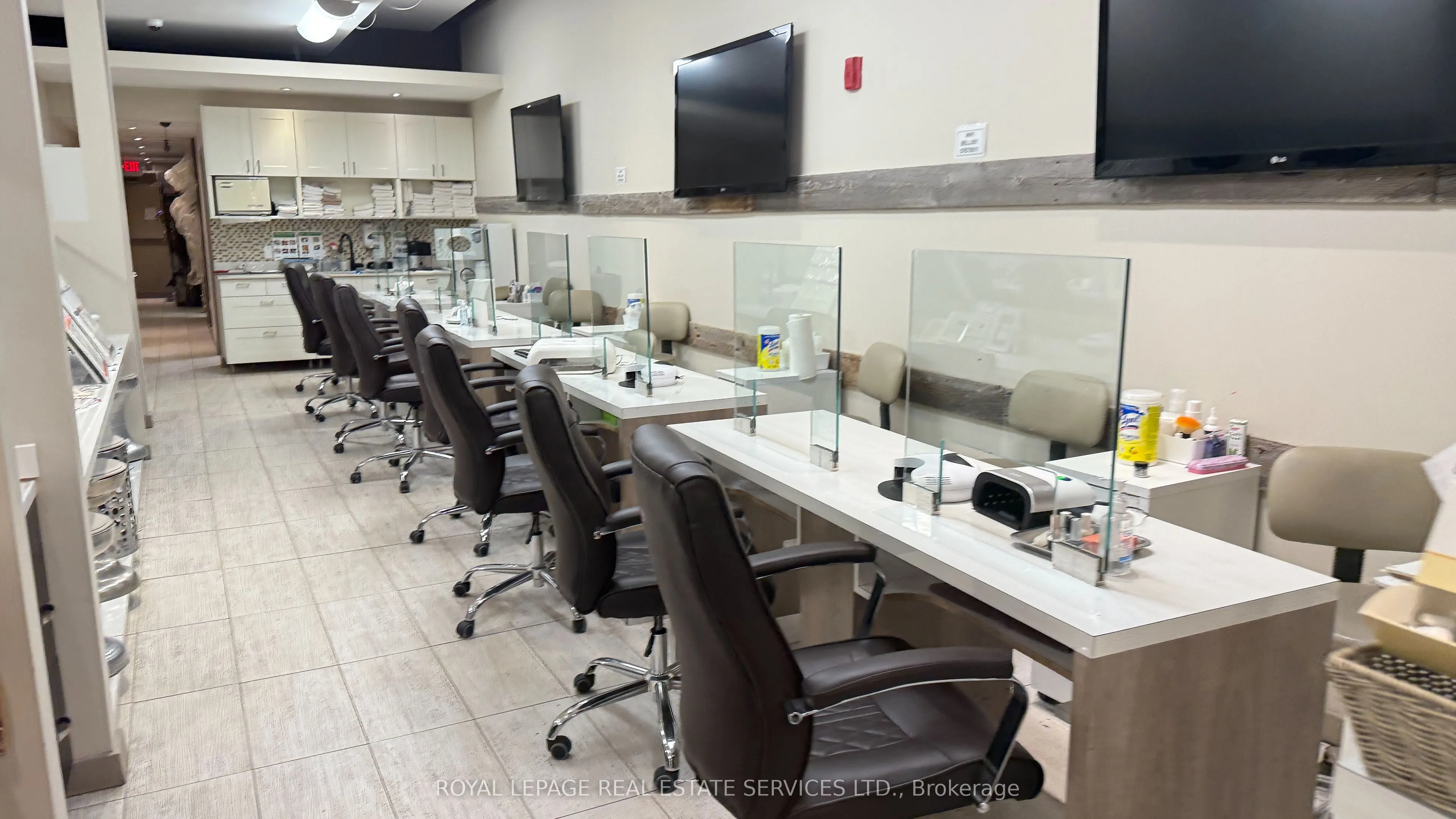 146 Lakeshore Road W, #A01009A