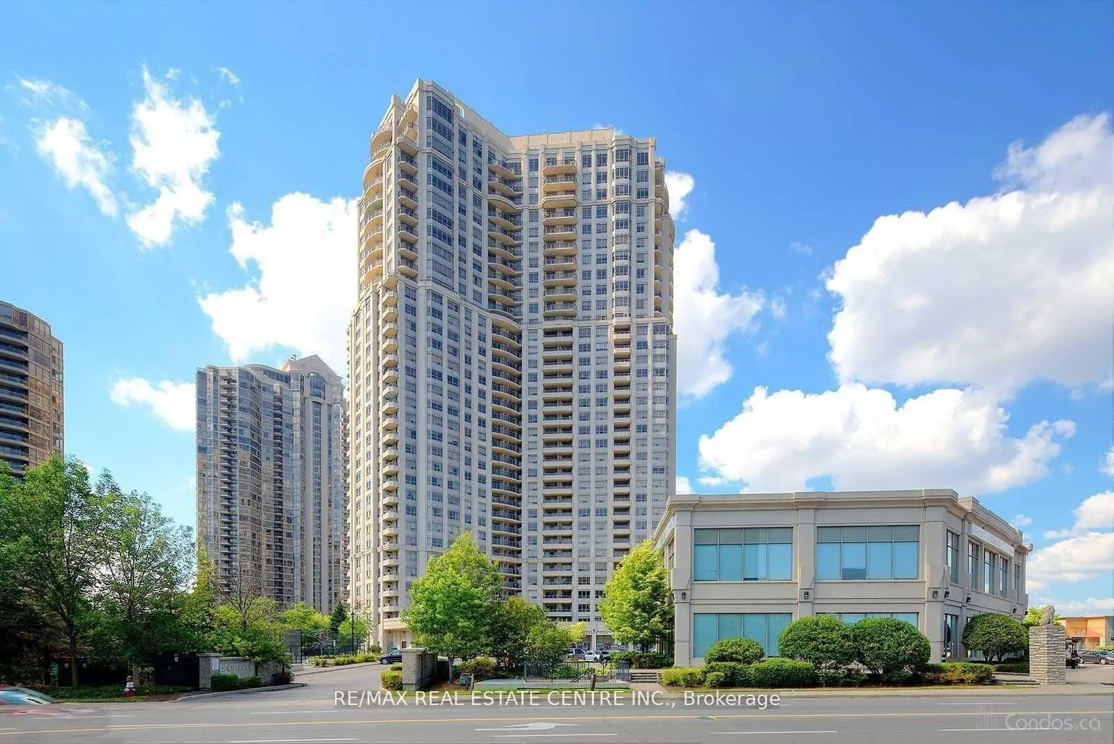25 Kingsbridge Garden Circle #1421