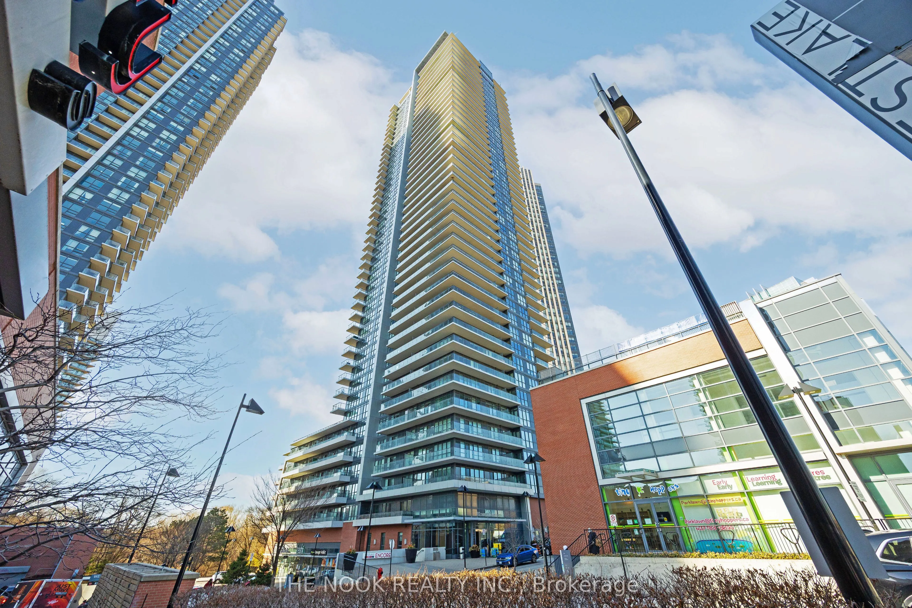 10 Park Lawn Road, #2504