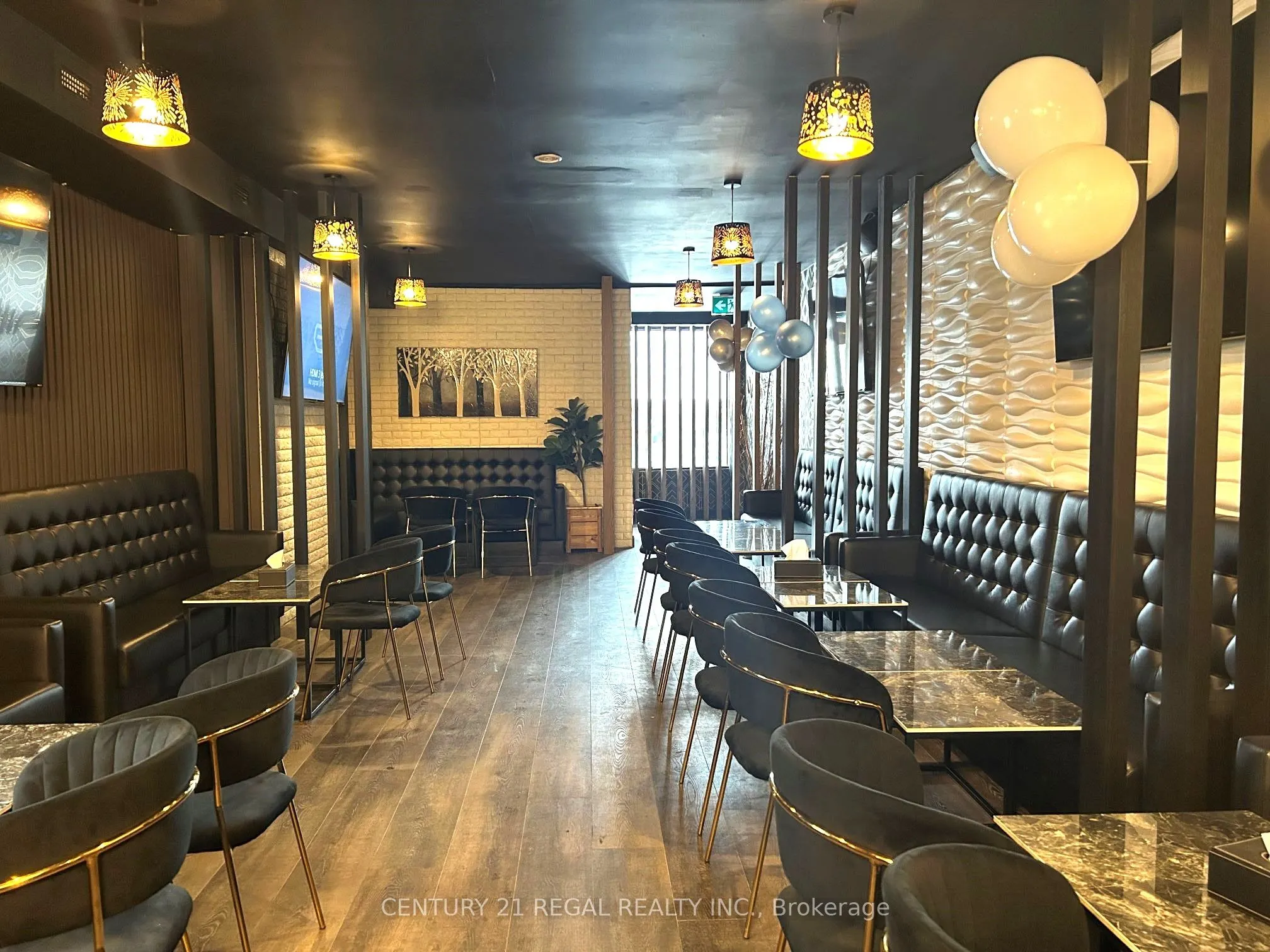 3409 Lake Shore Boulevard W
