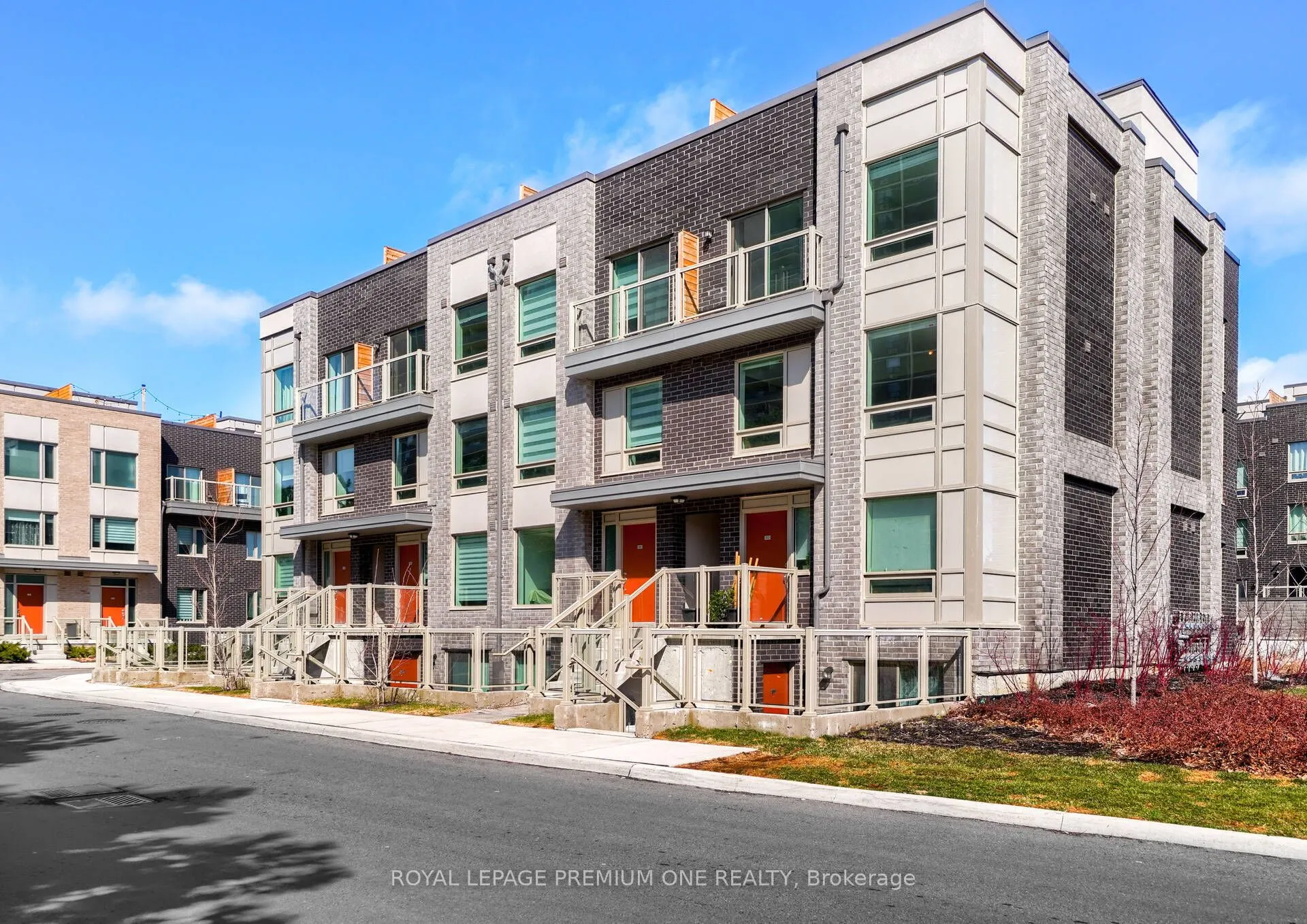 3 Applewood Lane, #211
