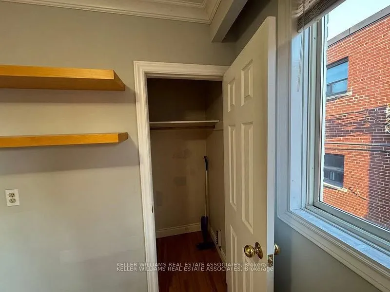 308 Lakeshore Road E, #2