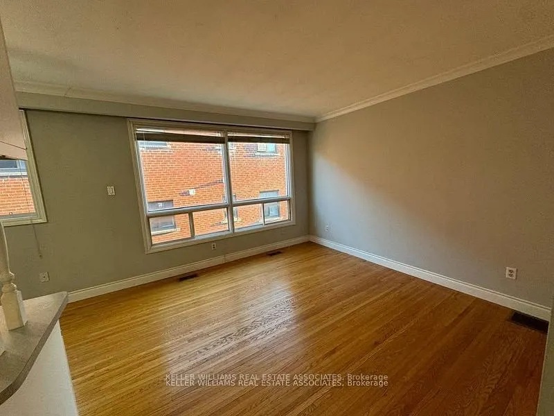 308 Lakeshore Road E, #2