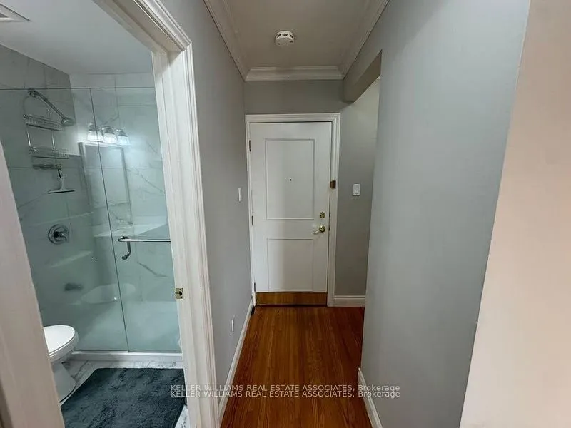 308 Lakeshore Road E, #2