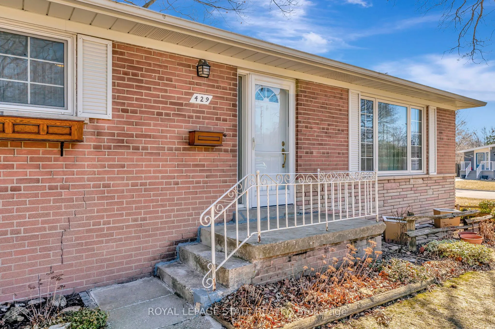 429 Norrie Crescent