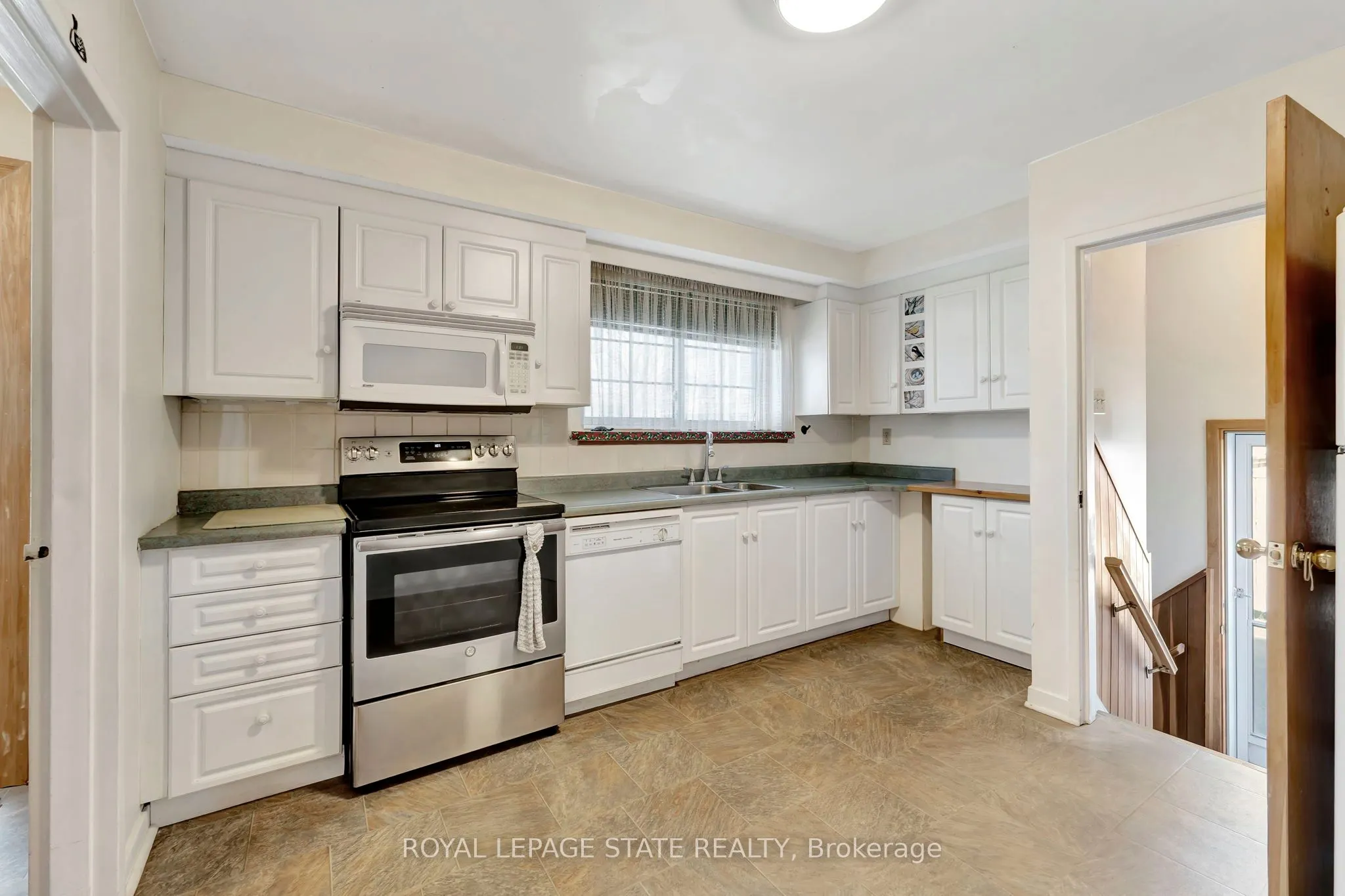 429 Norrie Crescent