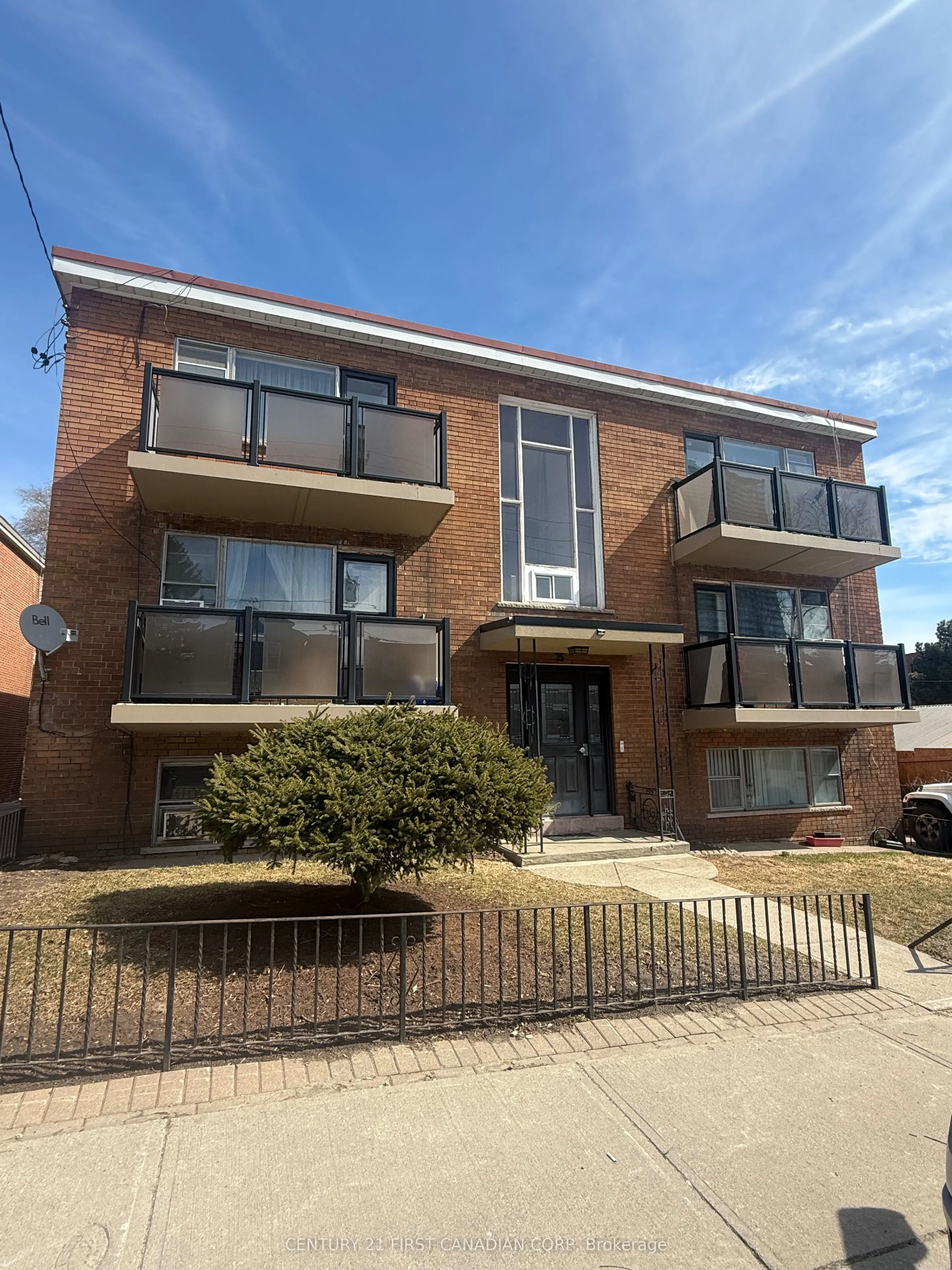 25 Windermere Avenue
