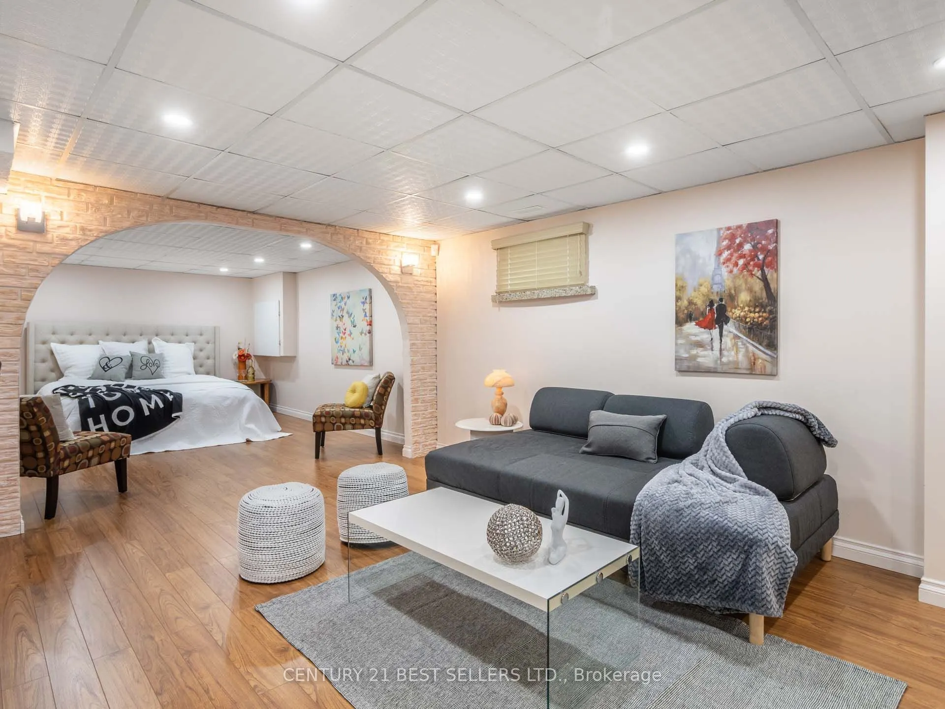 15 Blackthorn Lane