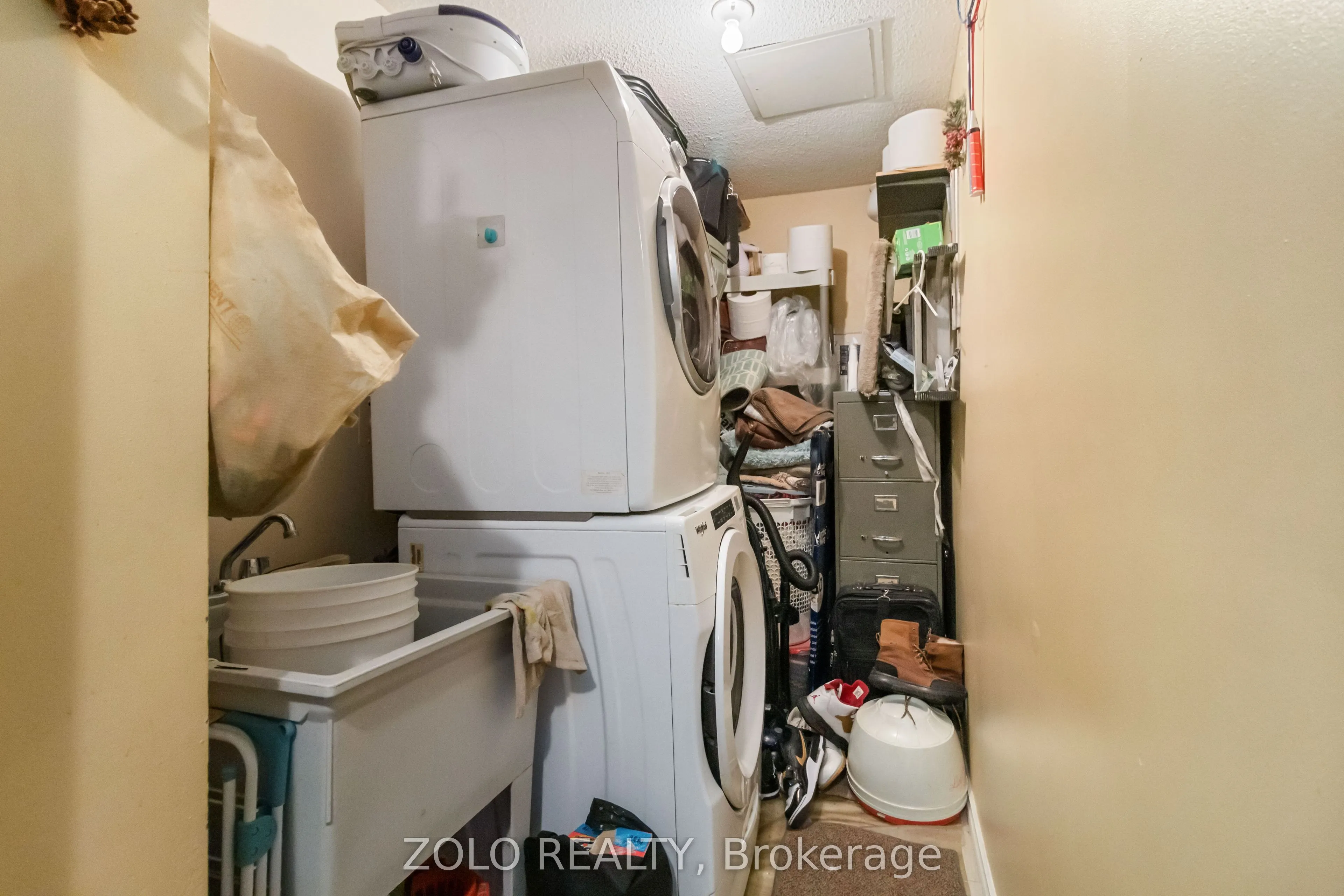 5 Lisa Street, #1601