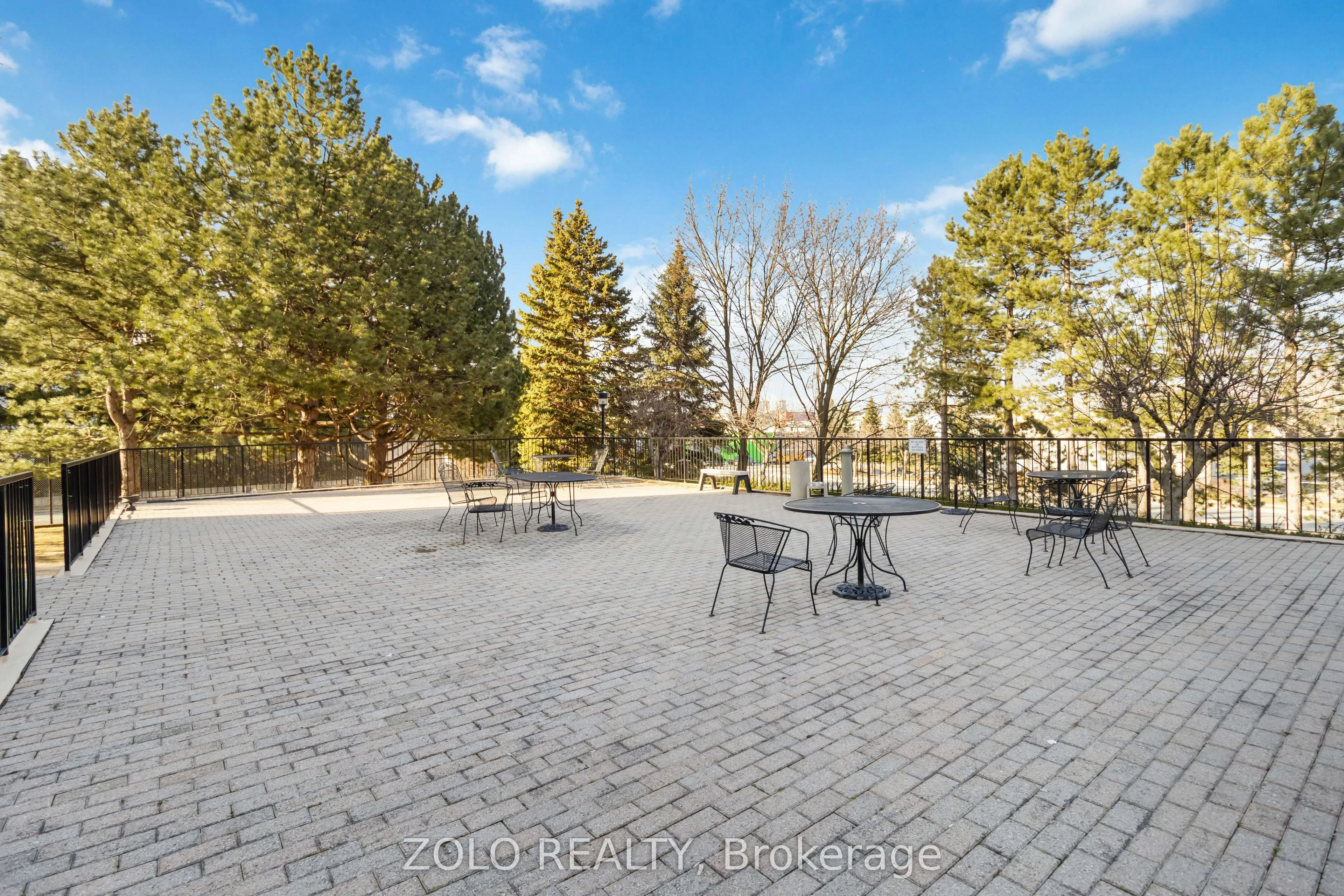 5 Lisa Street, #1601