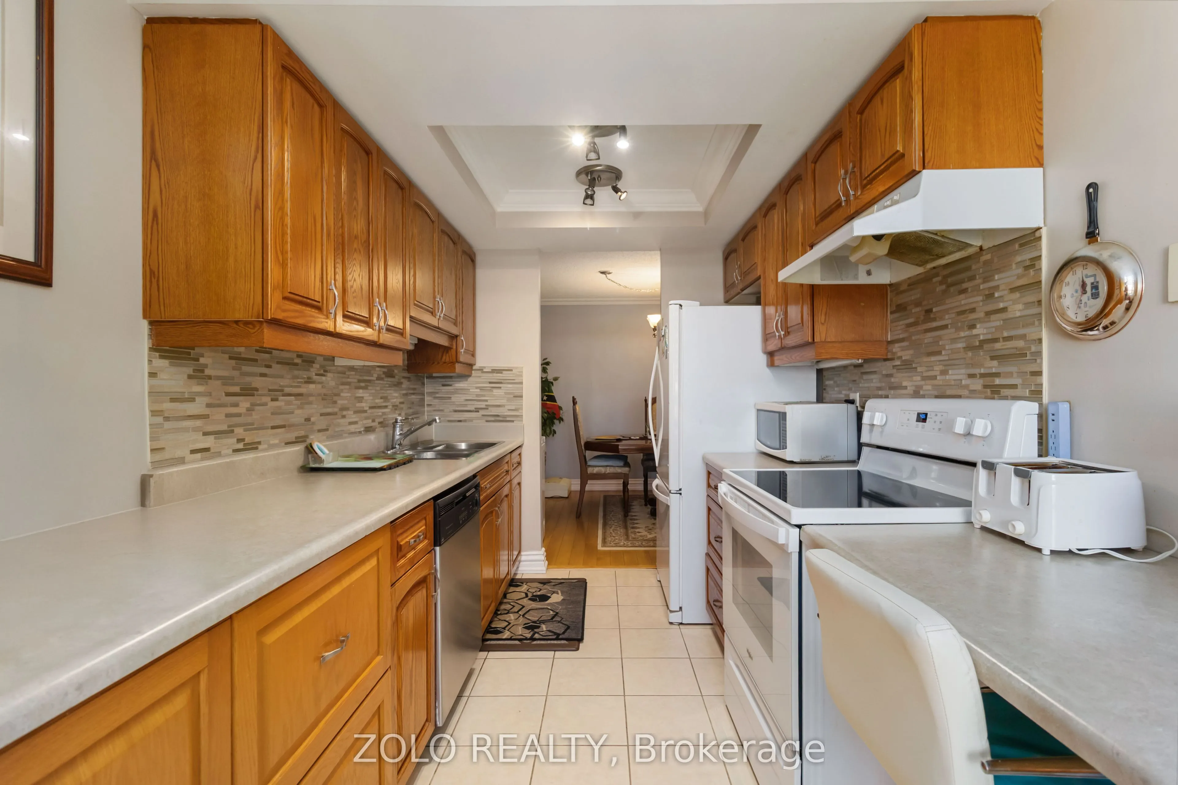 5 Lisa Street, #1601