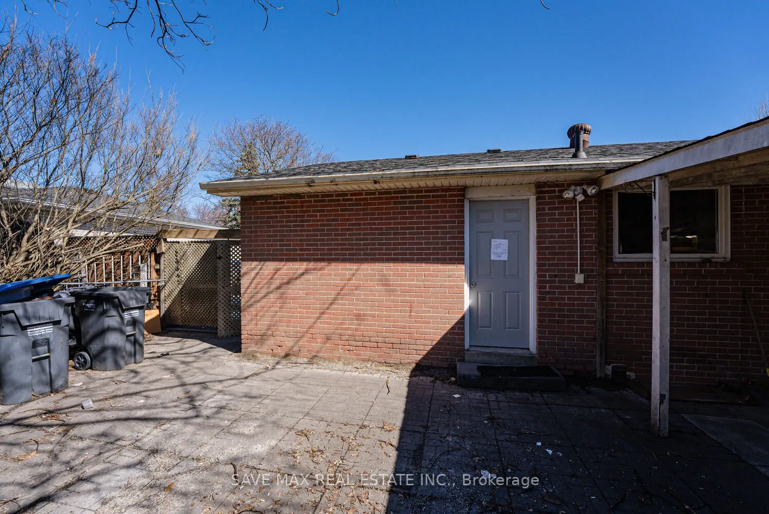 24 Evesham Crescent