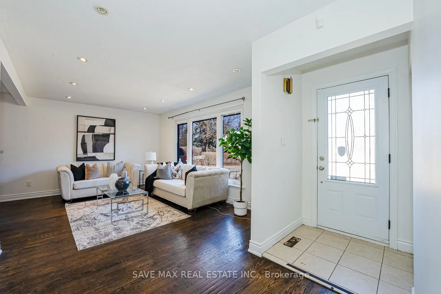 24 Evesham Crescent