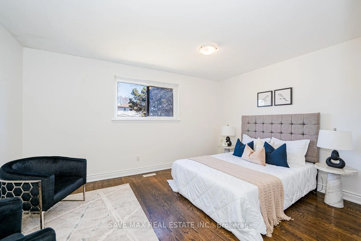 24 Evesham Crescent