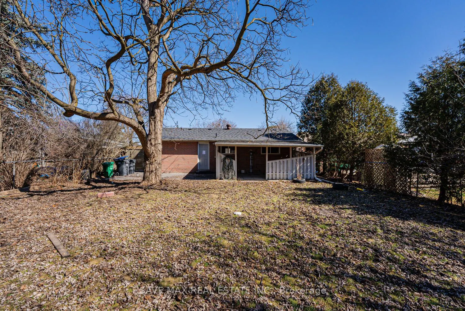 24 Evesham Crescent